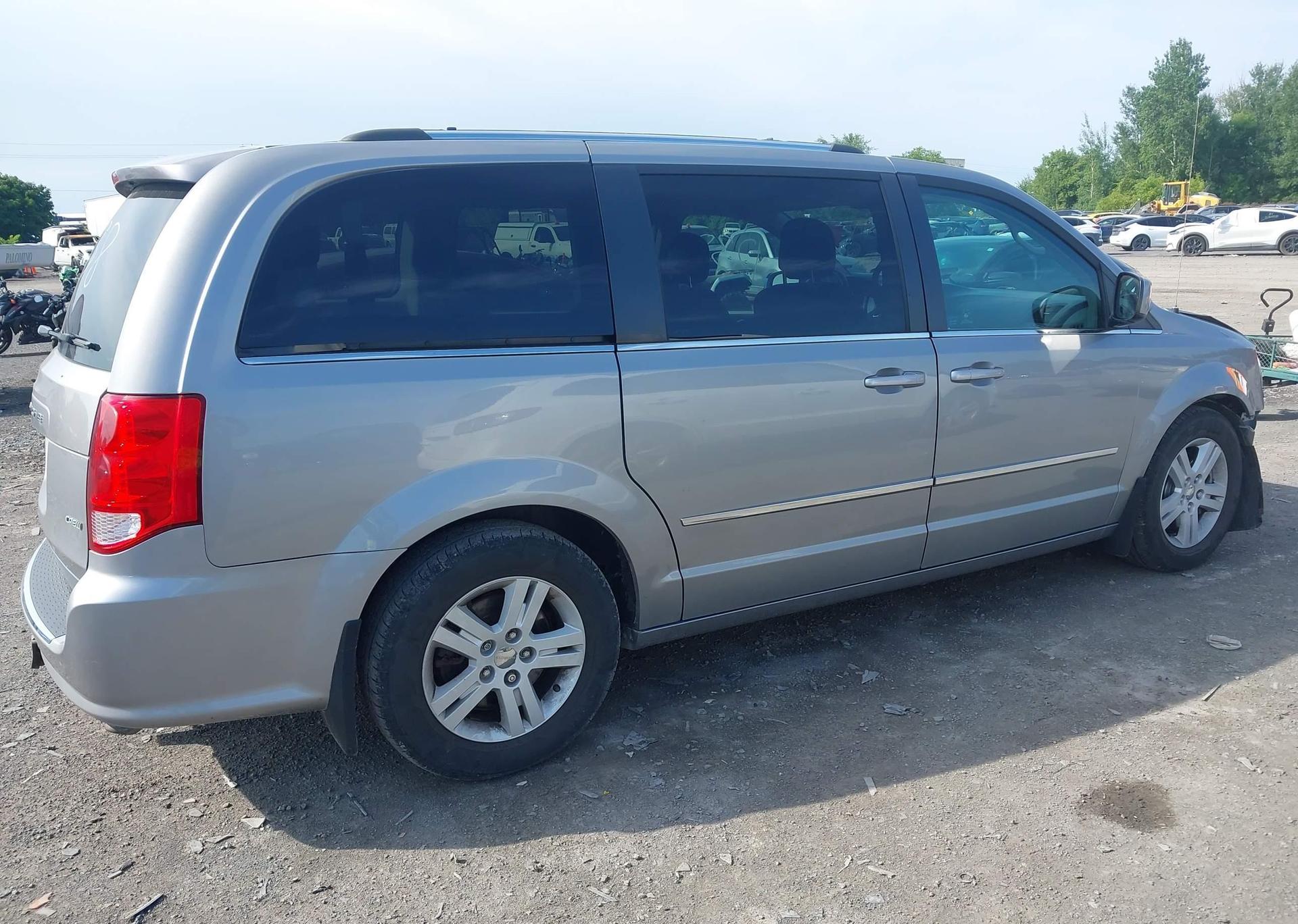 2013 DODGE GRAND CARAVAN