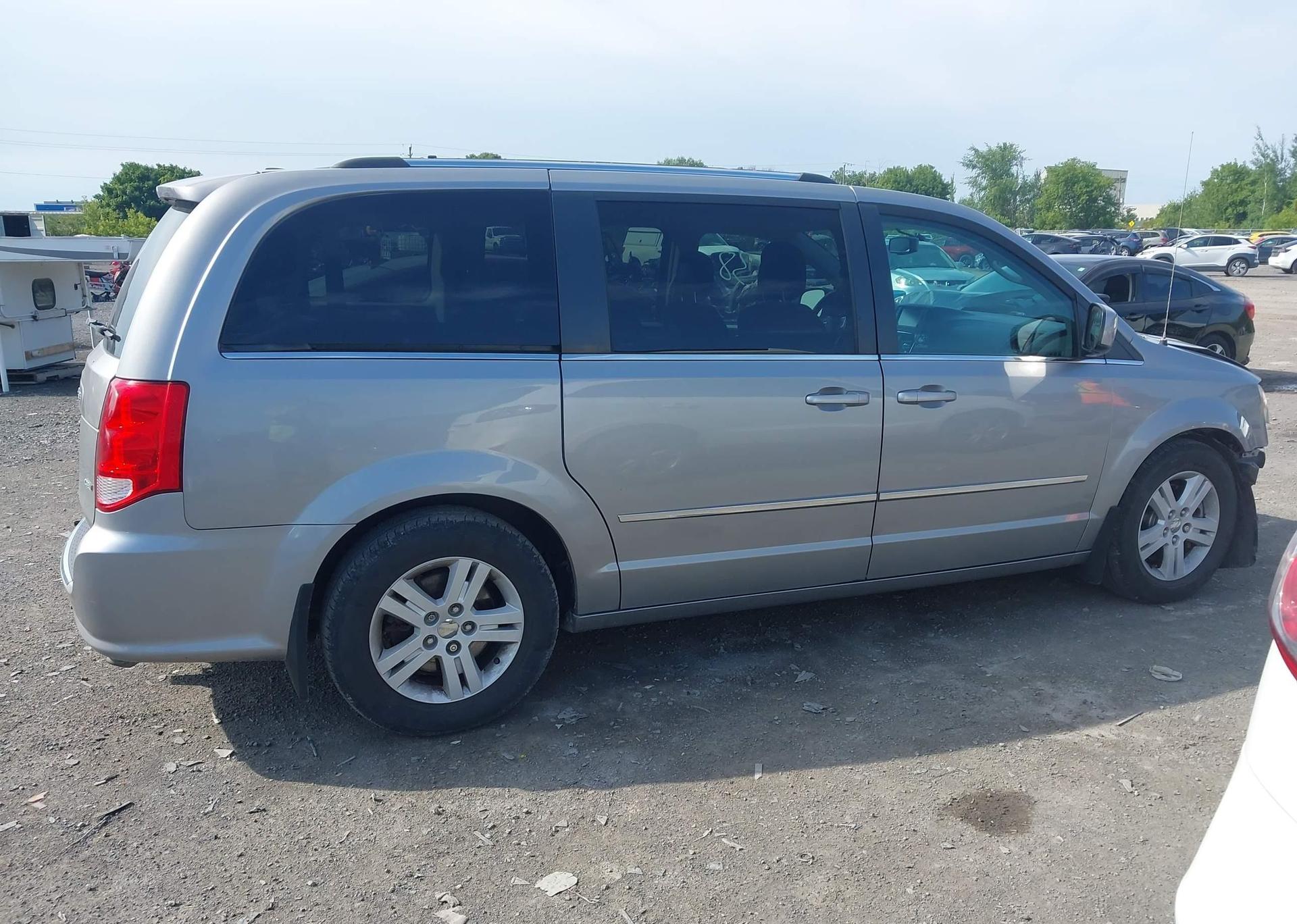 2013 DODGE GRAND CARAVAN