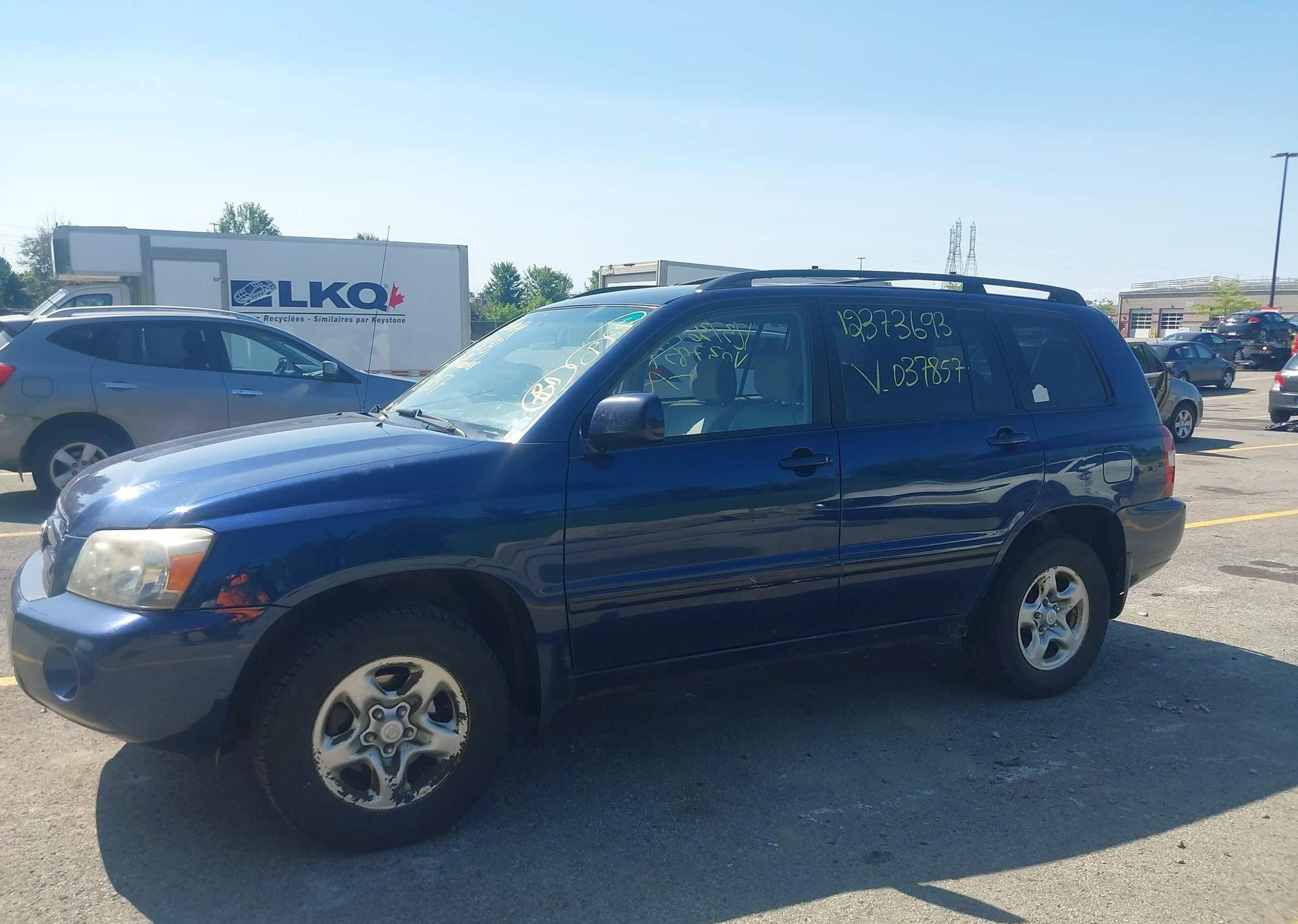 2004 TOYOTA HIGHLANDER LIMITED