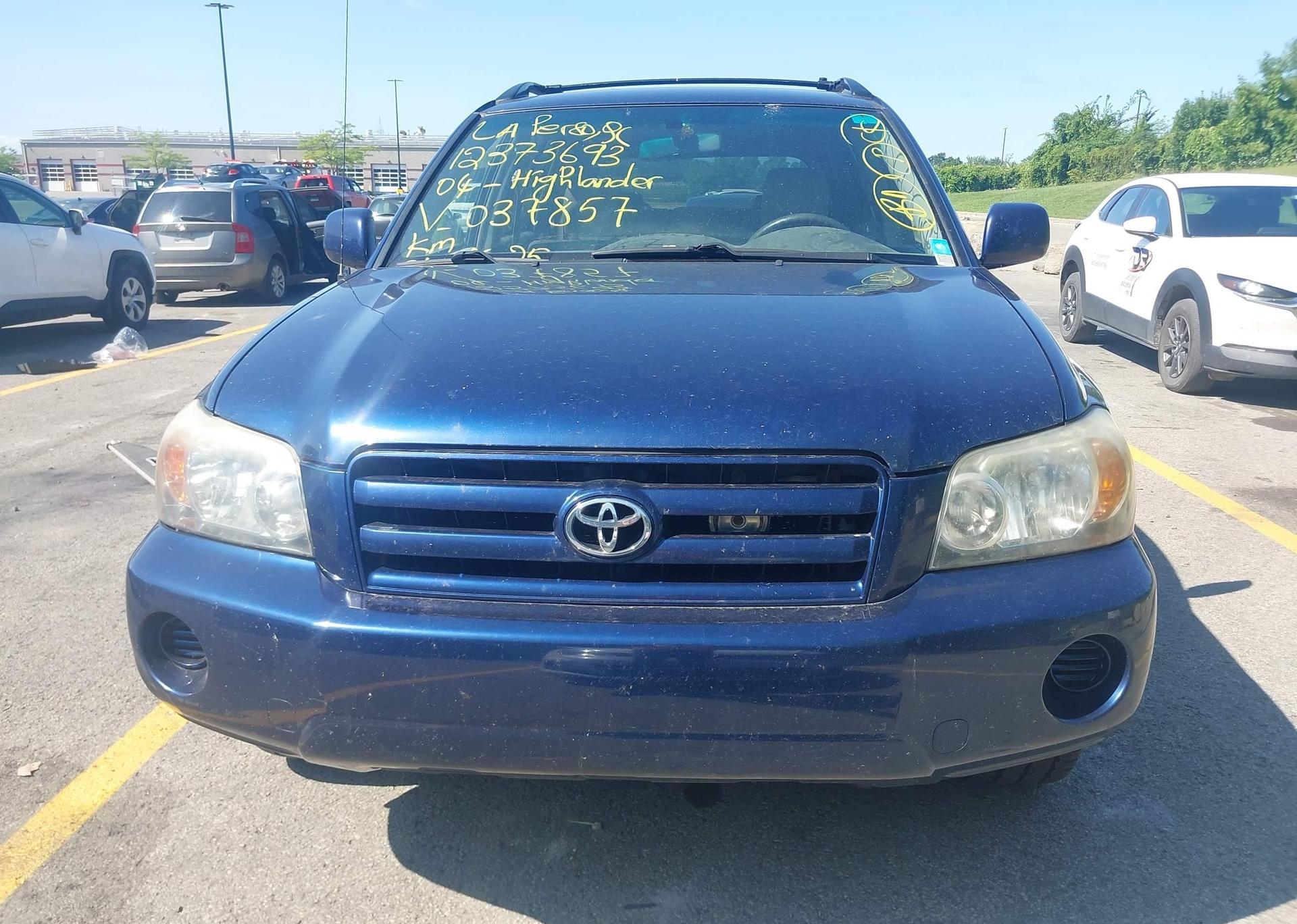 2004 TOYOTA HIGHLANDER LIMITED