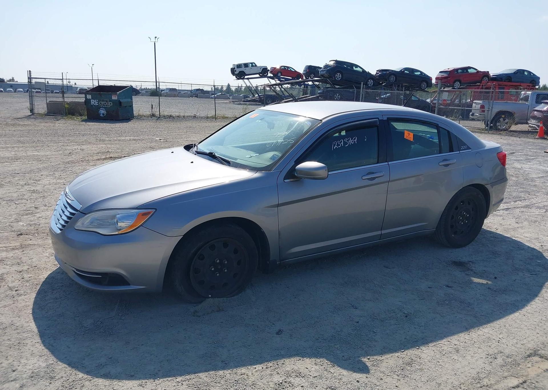 2013 CHRYSLER 200 LX