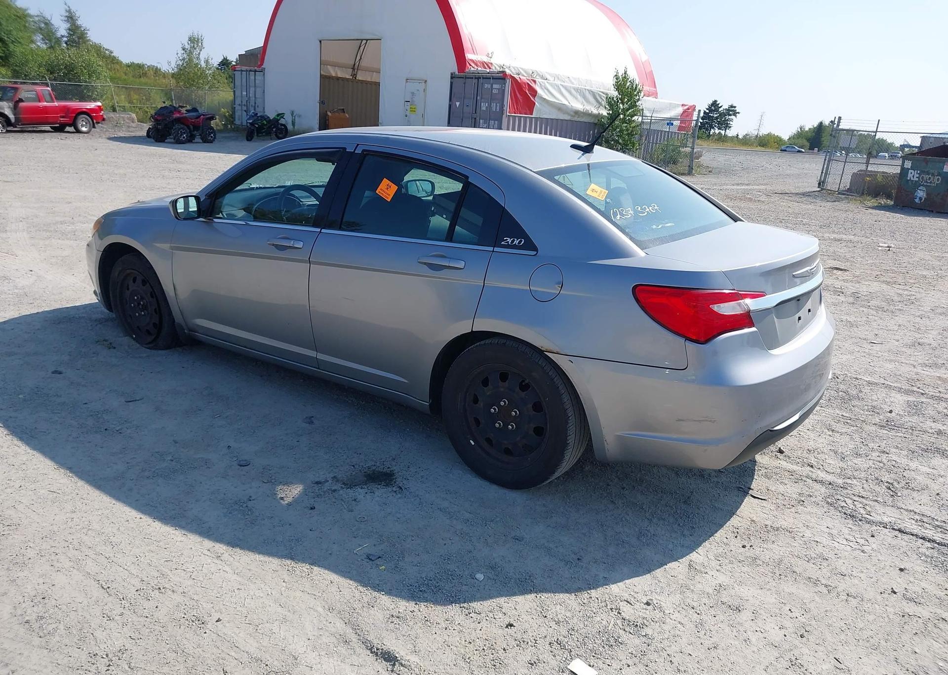 2013 CHRYSLER 200 LX