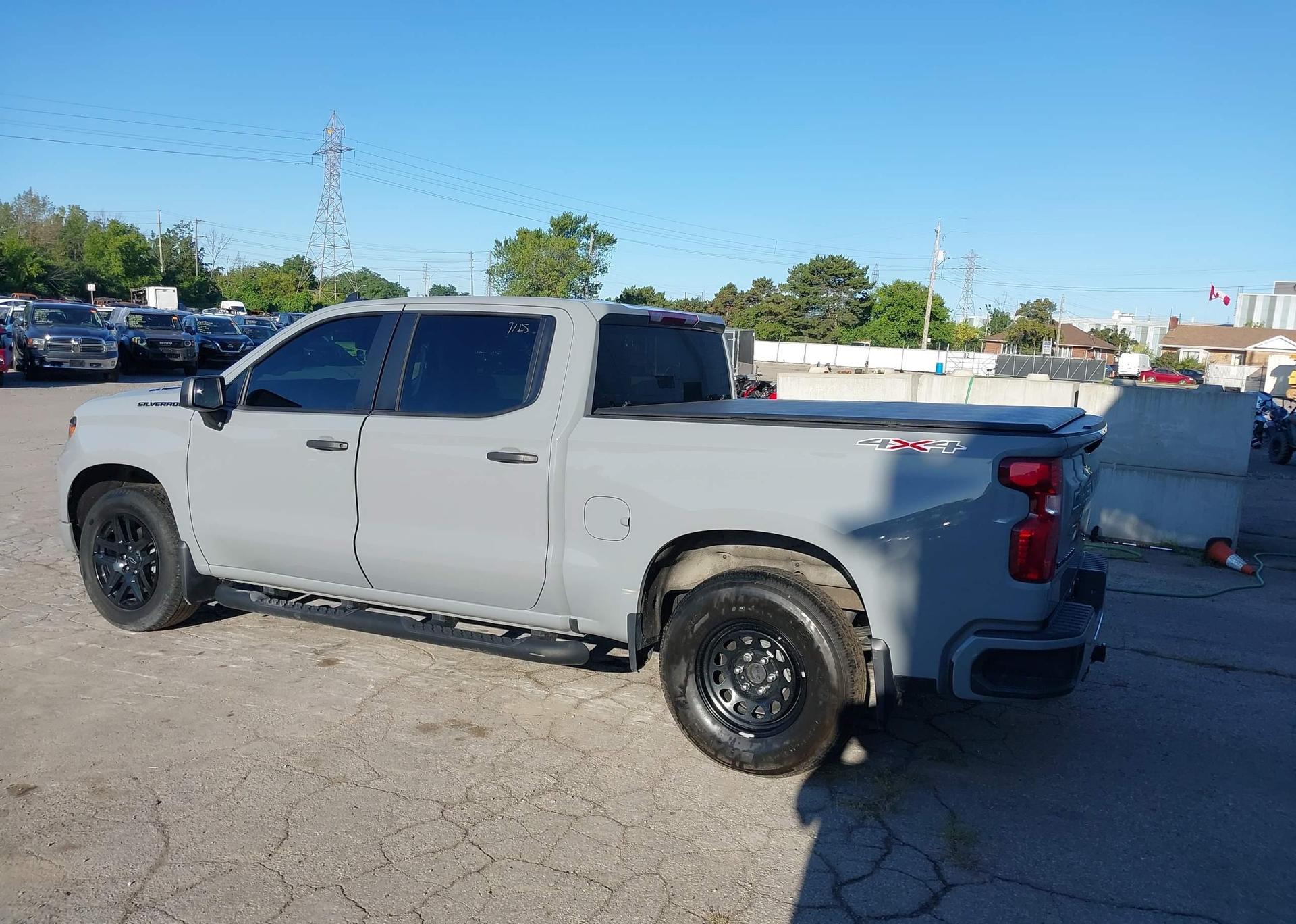 2024 CHEVROLET Silverado K1500 Custom