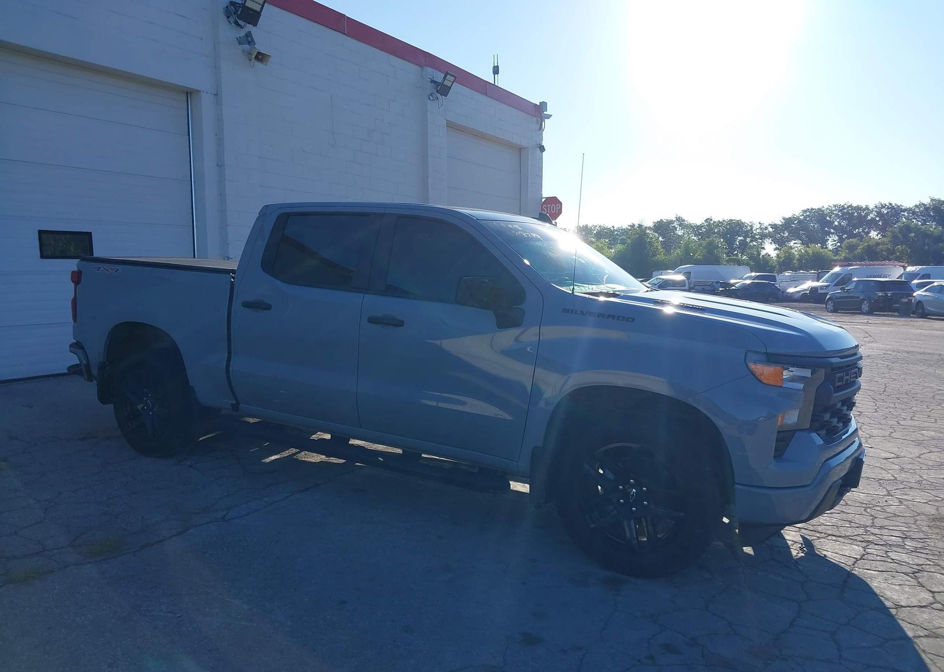 2024 CHEVROLET Silverado K1500 Custom