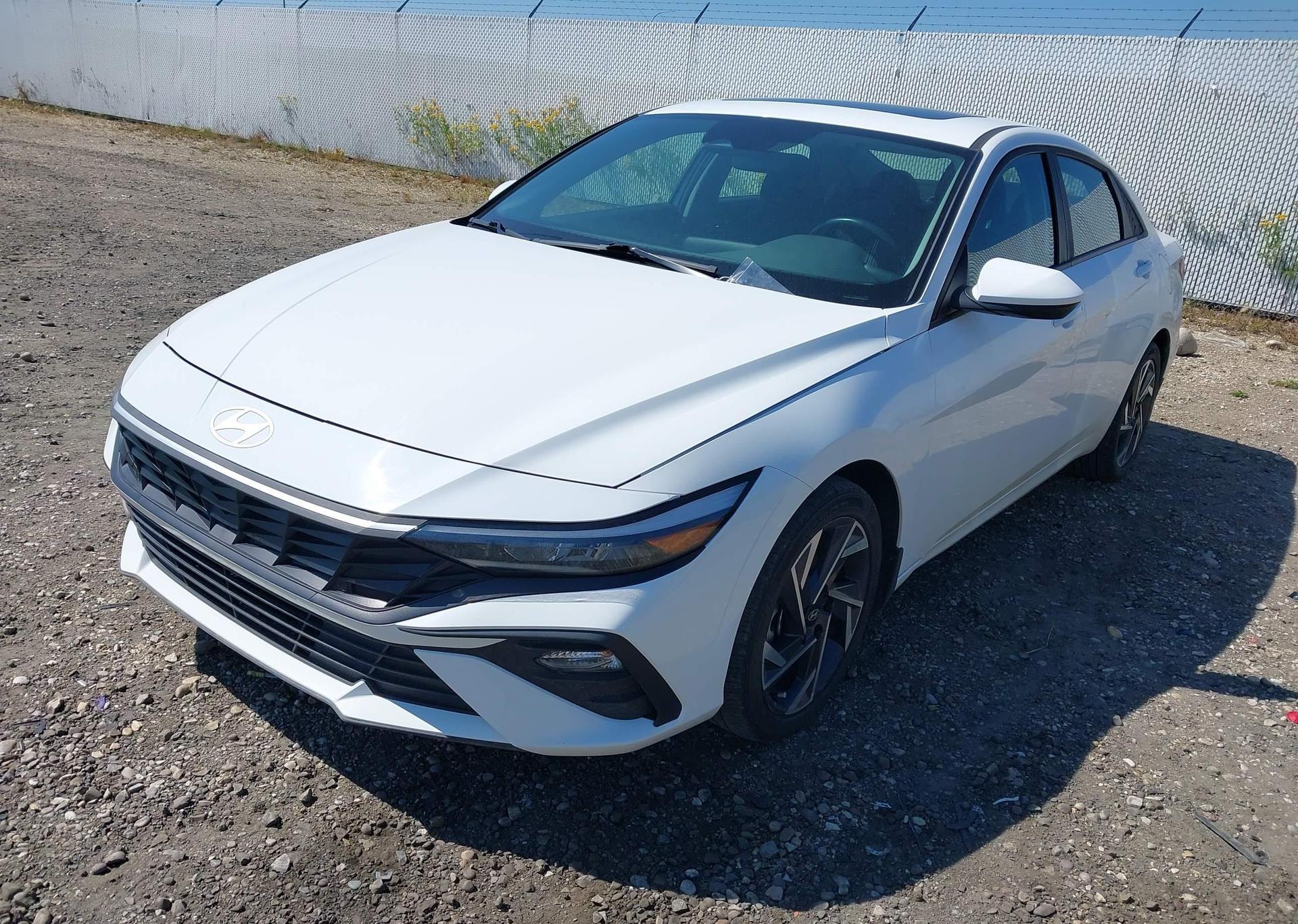 2024 HYUNDAI ELANTRA SEL