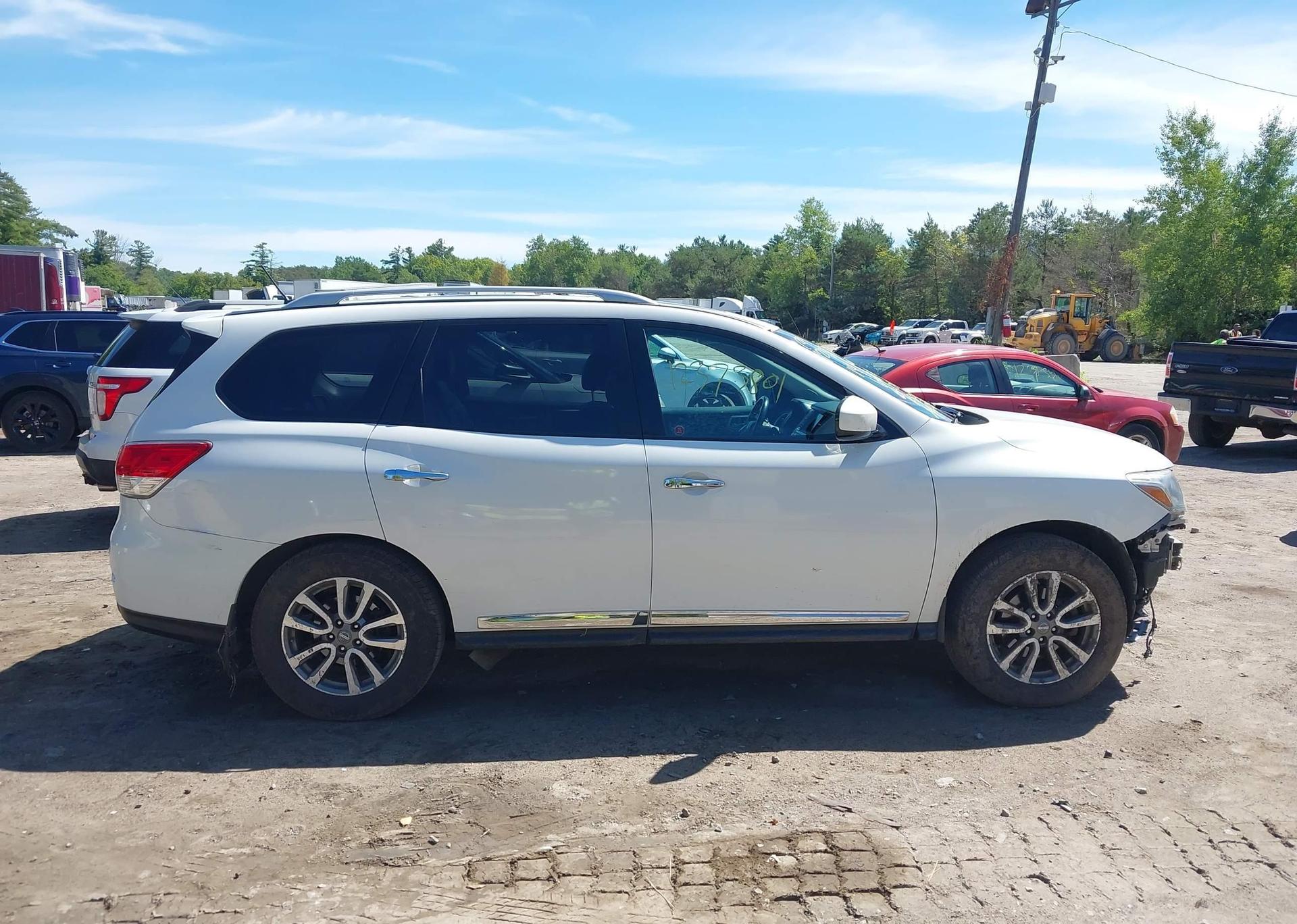 2014 NISSAN PATHFINDER S