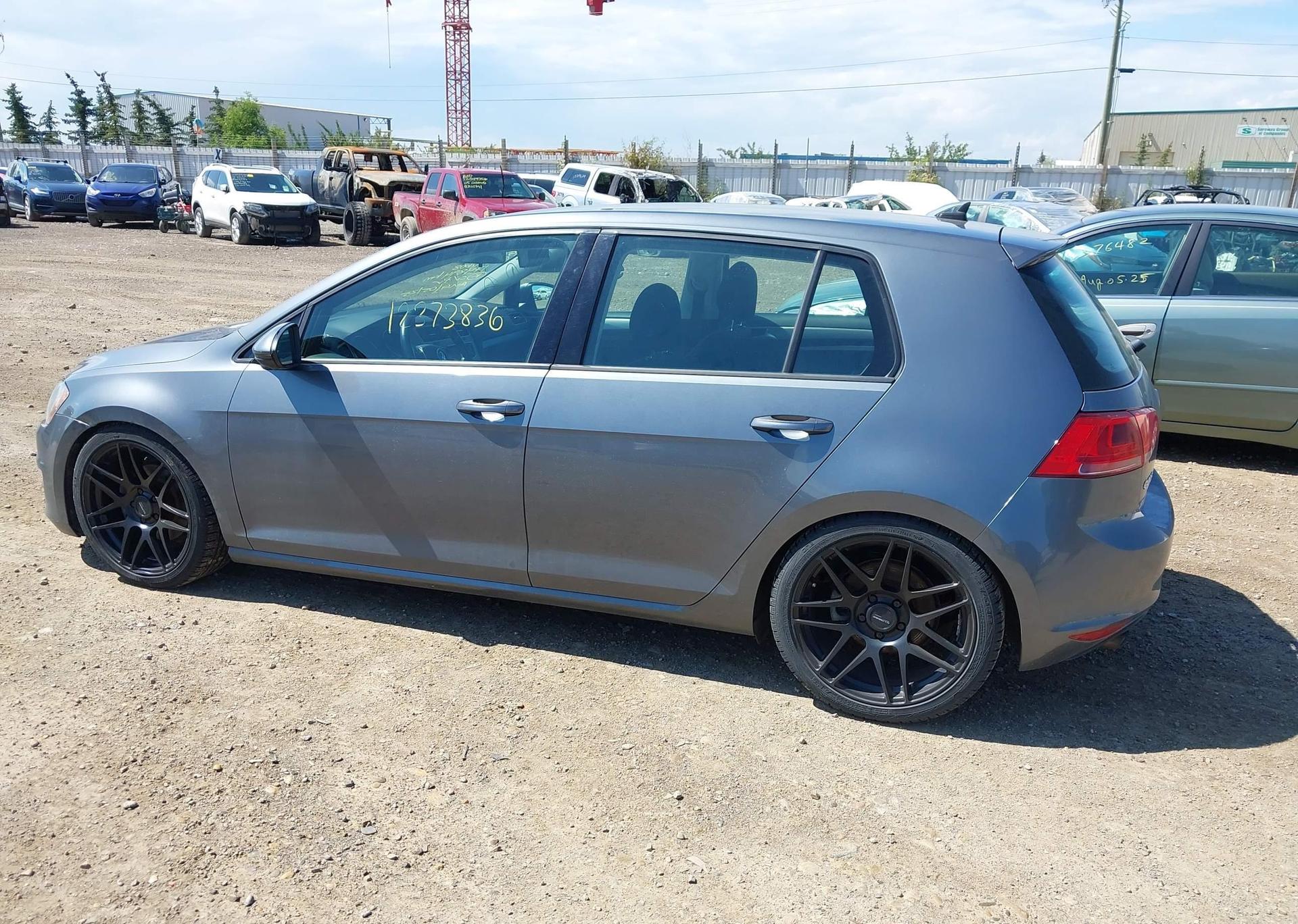 2015 VOLKSWAGEN GOLF
