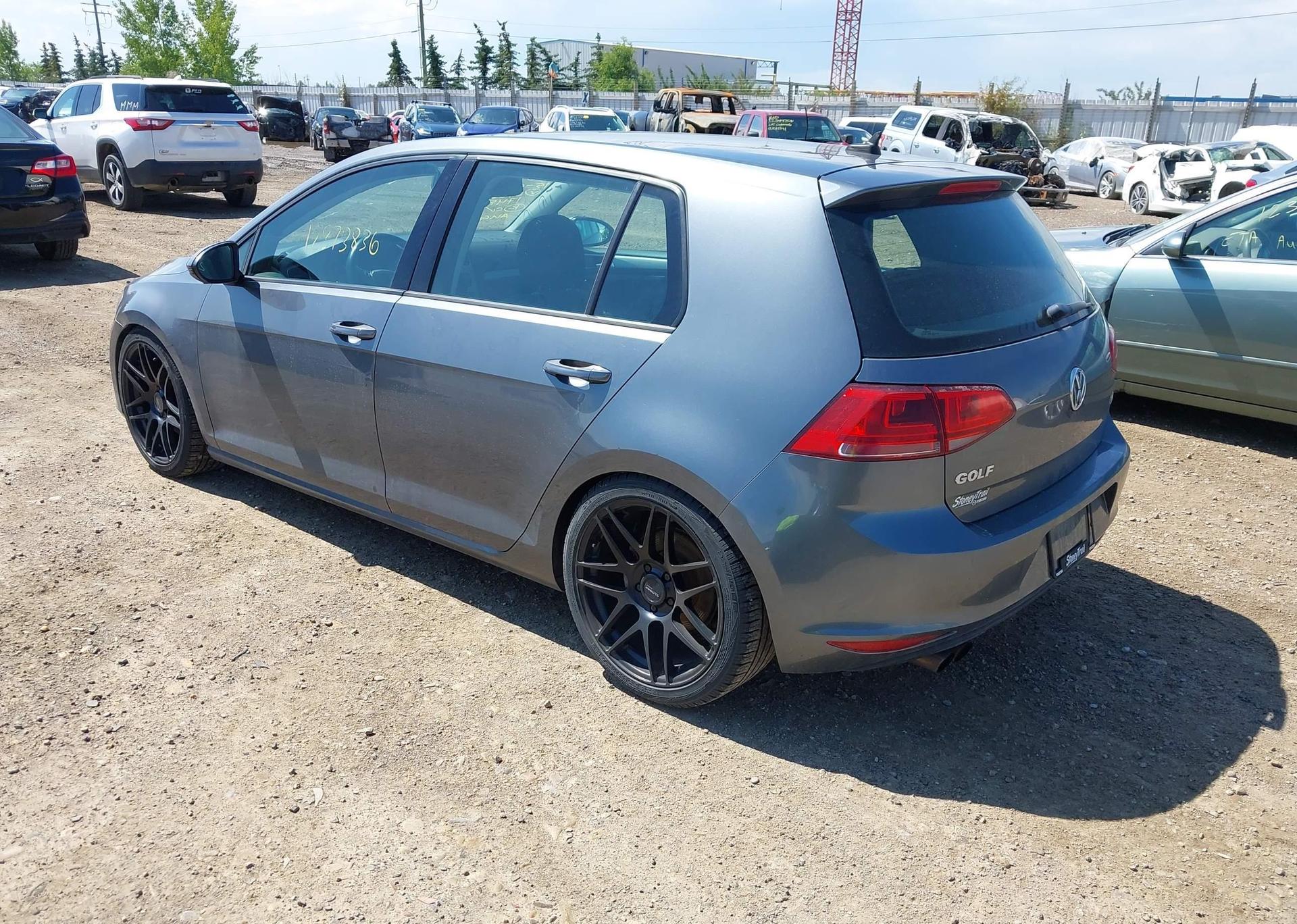 2015 VOLKSWAGEN GOLF