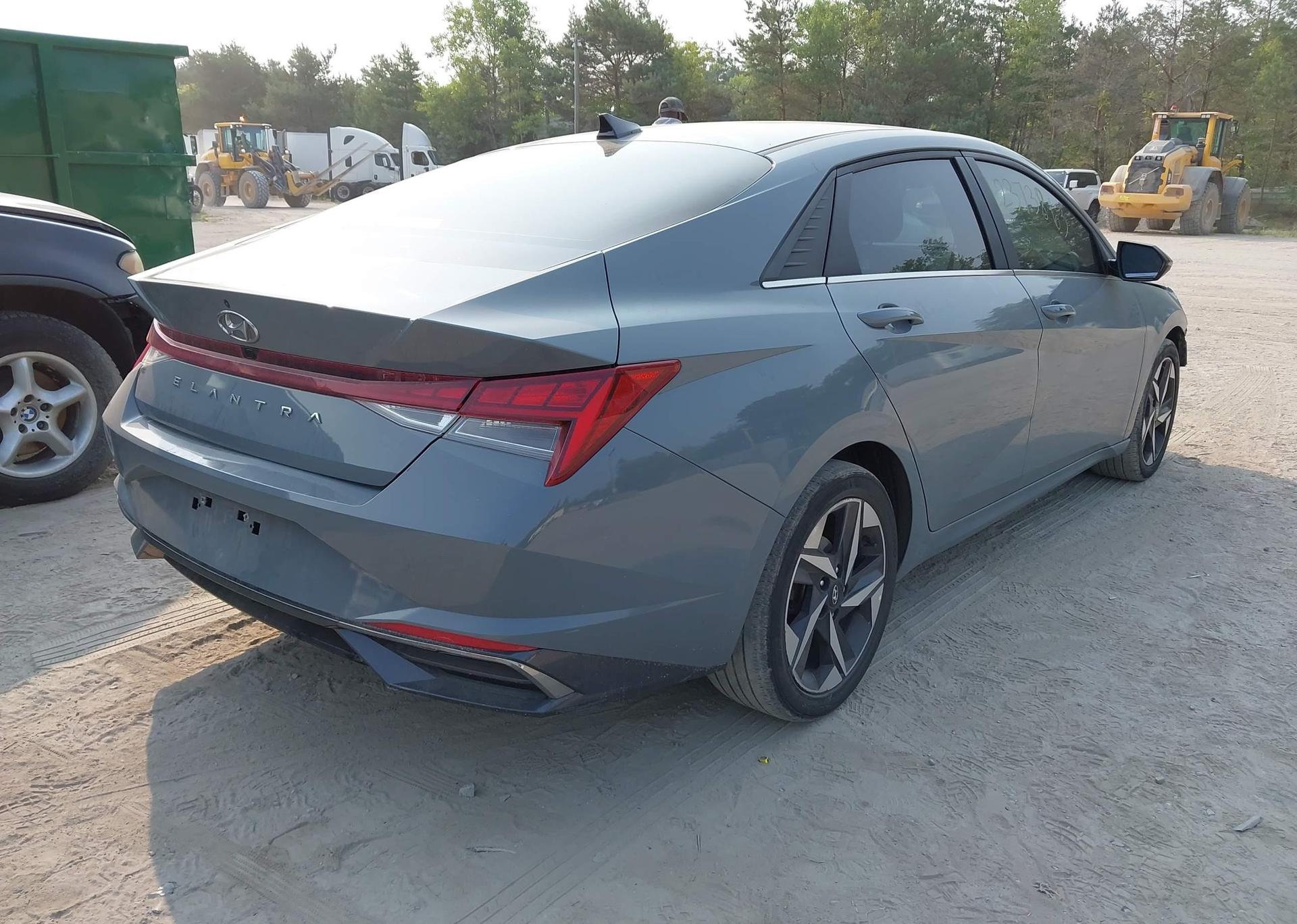 2022 HYUNDAI ELANTRA ULTIMATE IVT