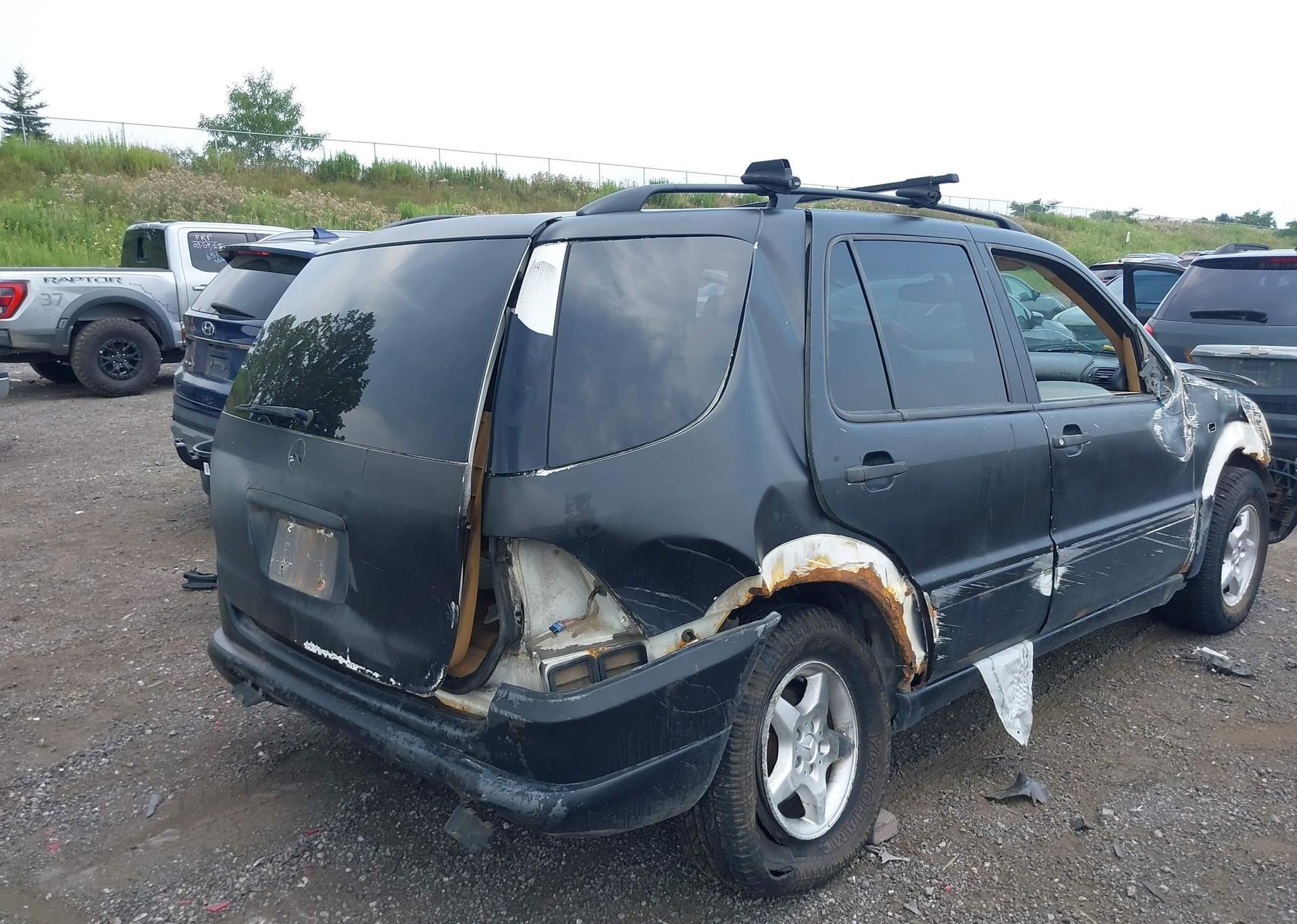 1998 MERCEDES-BENZ ML 320 CLASSIC