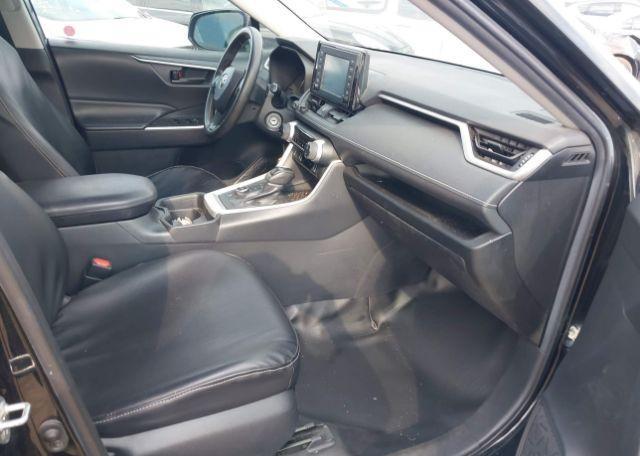 2019 TOYOTA RAV4 HYBRID LE