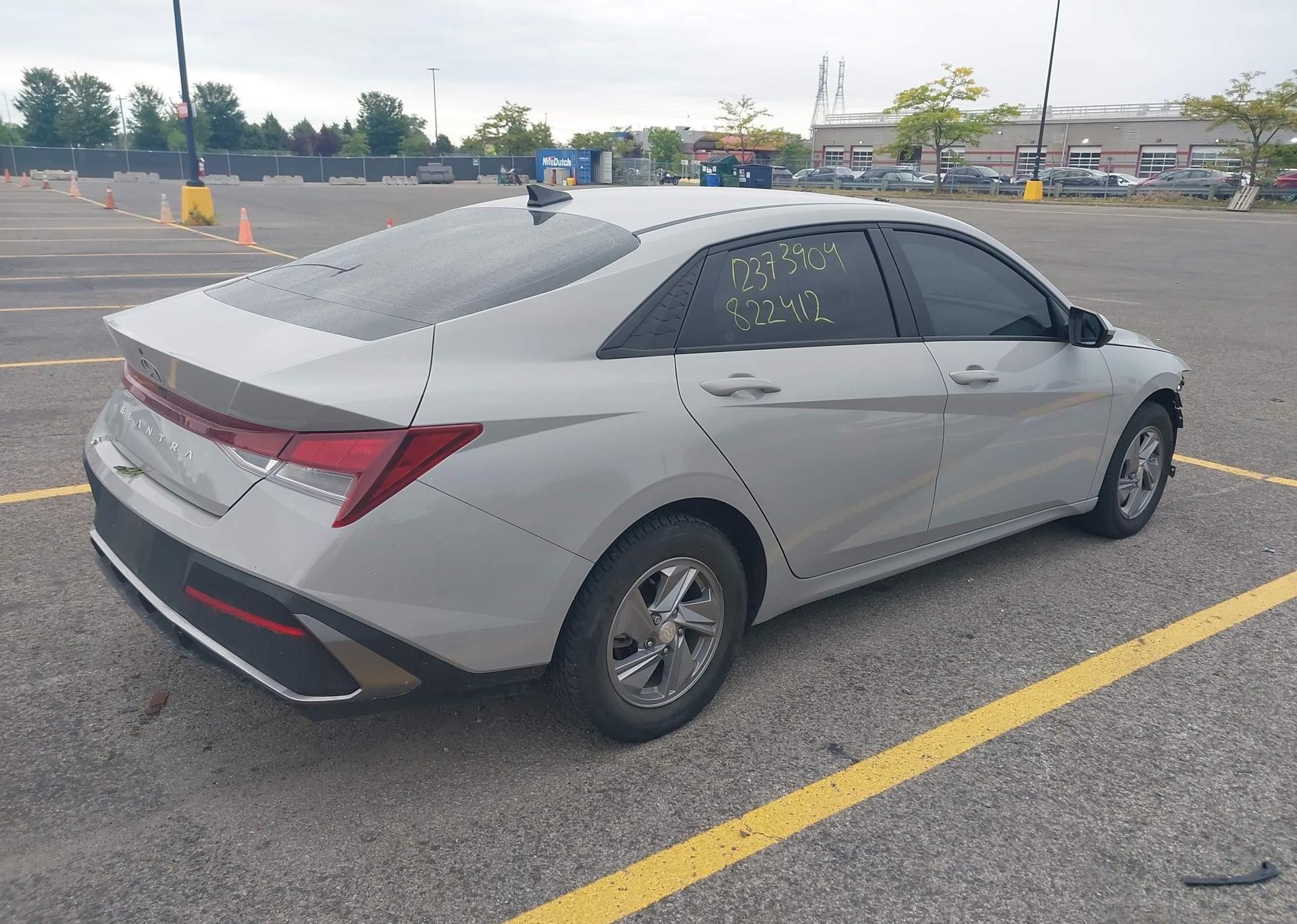 2024 HYUNDAI ELANTRA ESSENTIAL