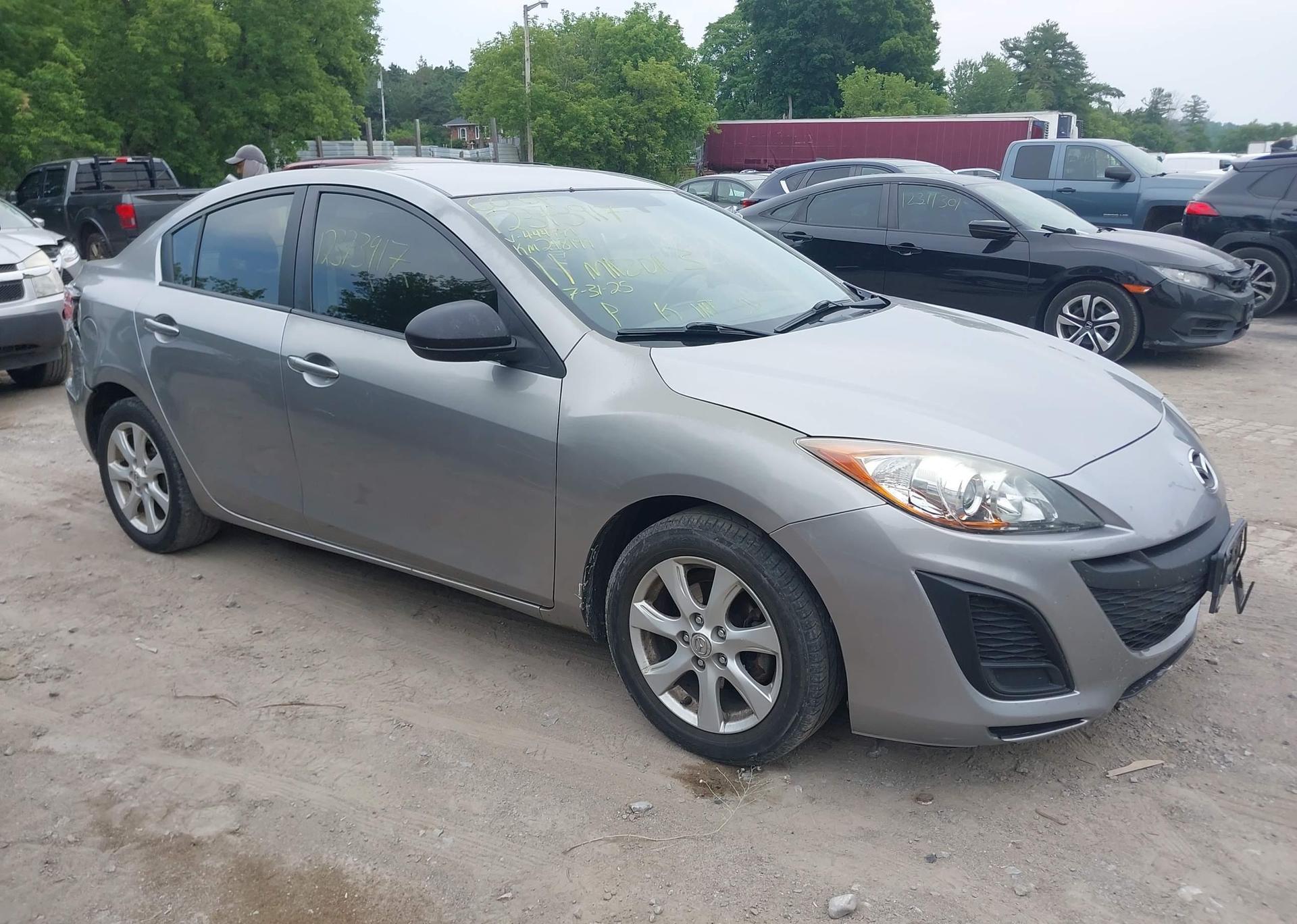 2011 MAZDA 3 I
