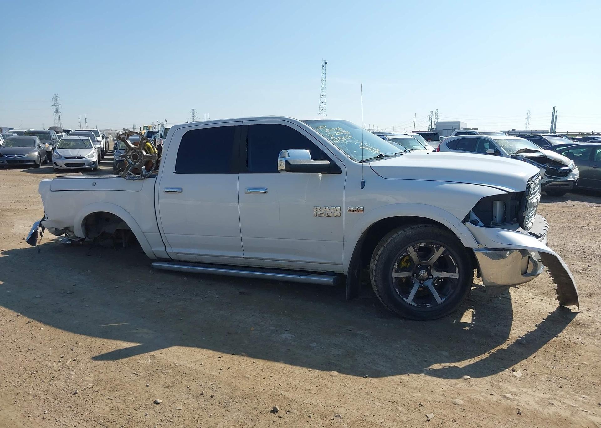 2013 RAM 1500 LARAMIE