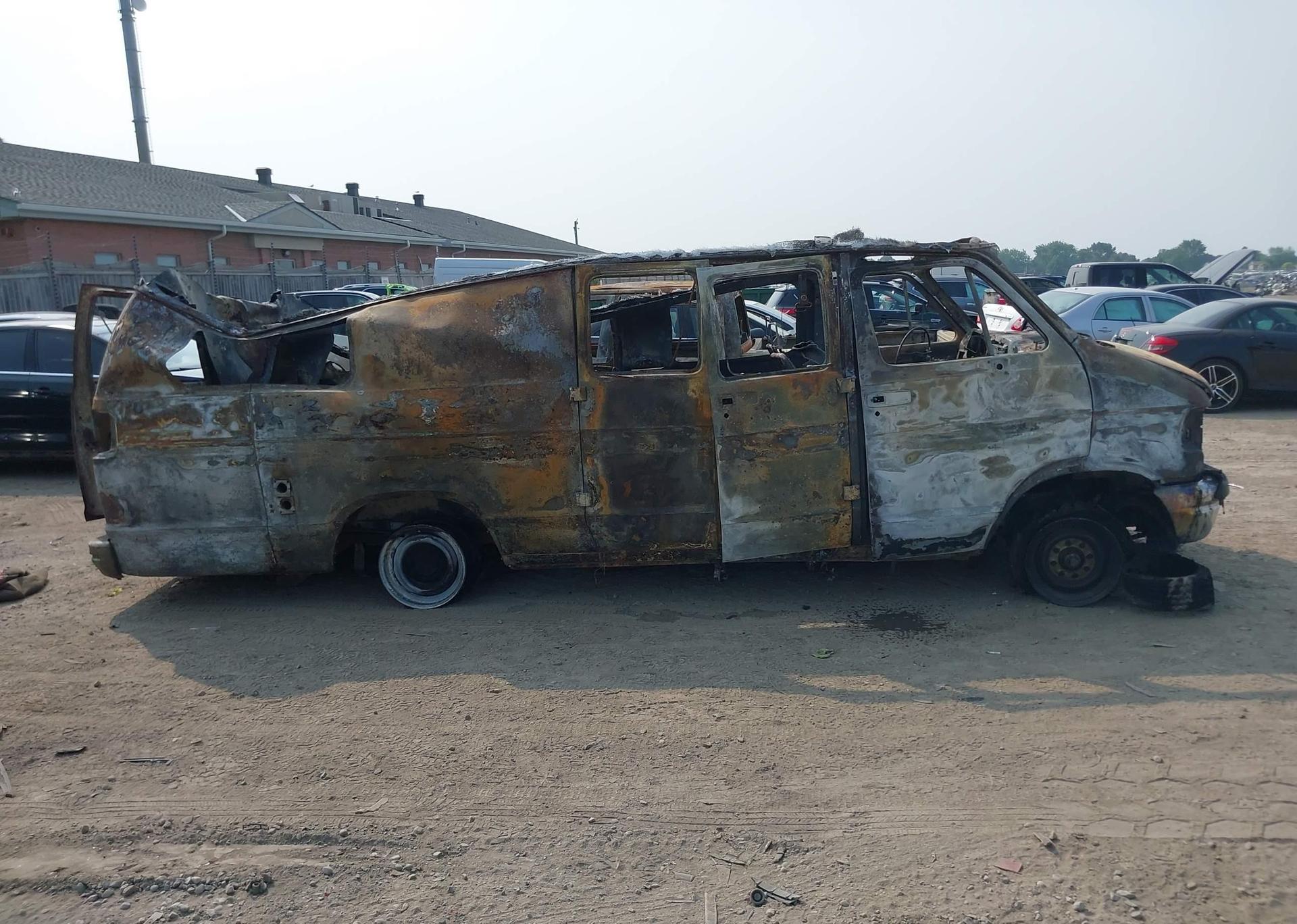 1994 DODGE RAM VAN B350
