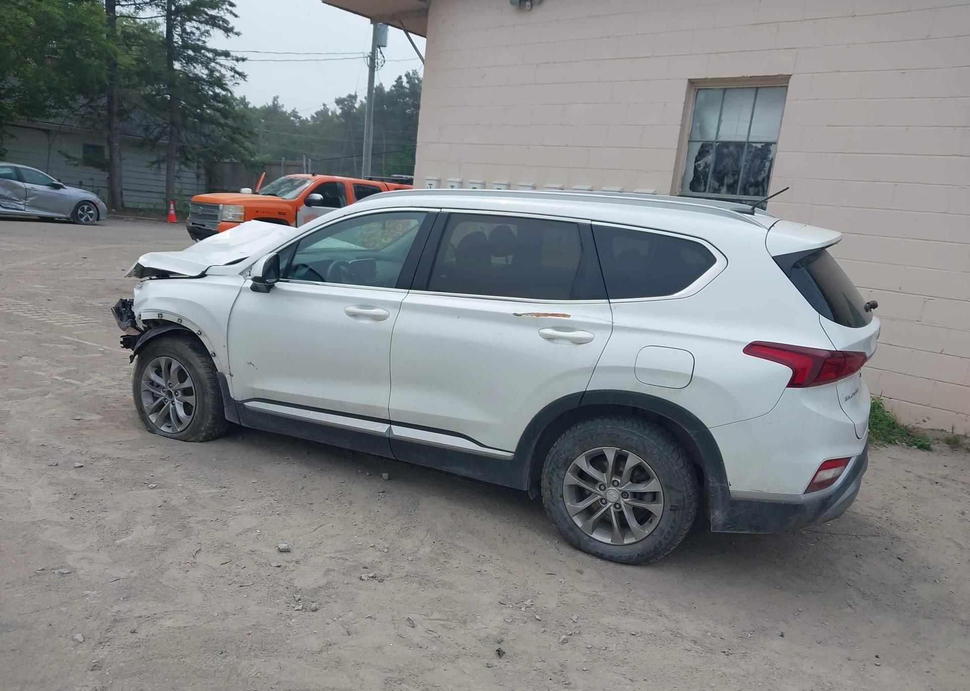 2020 HYUNDAI SANTA FE ESSENTIAL AWD WITH SMARTSENSE PACKAGE