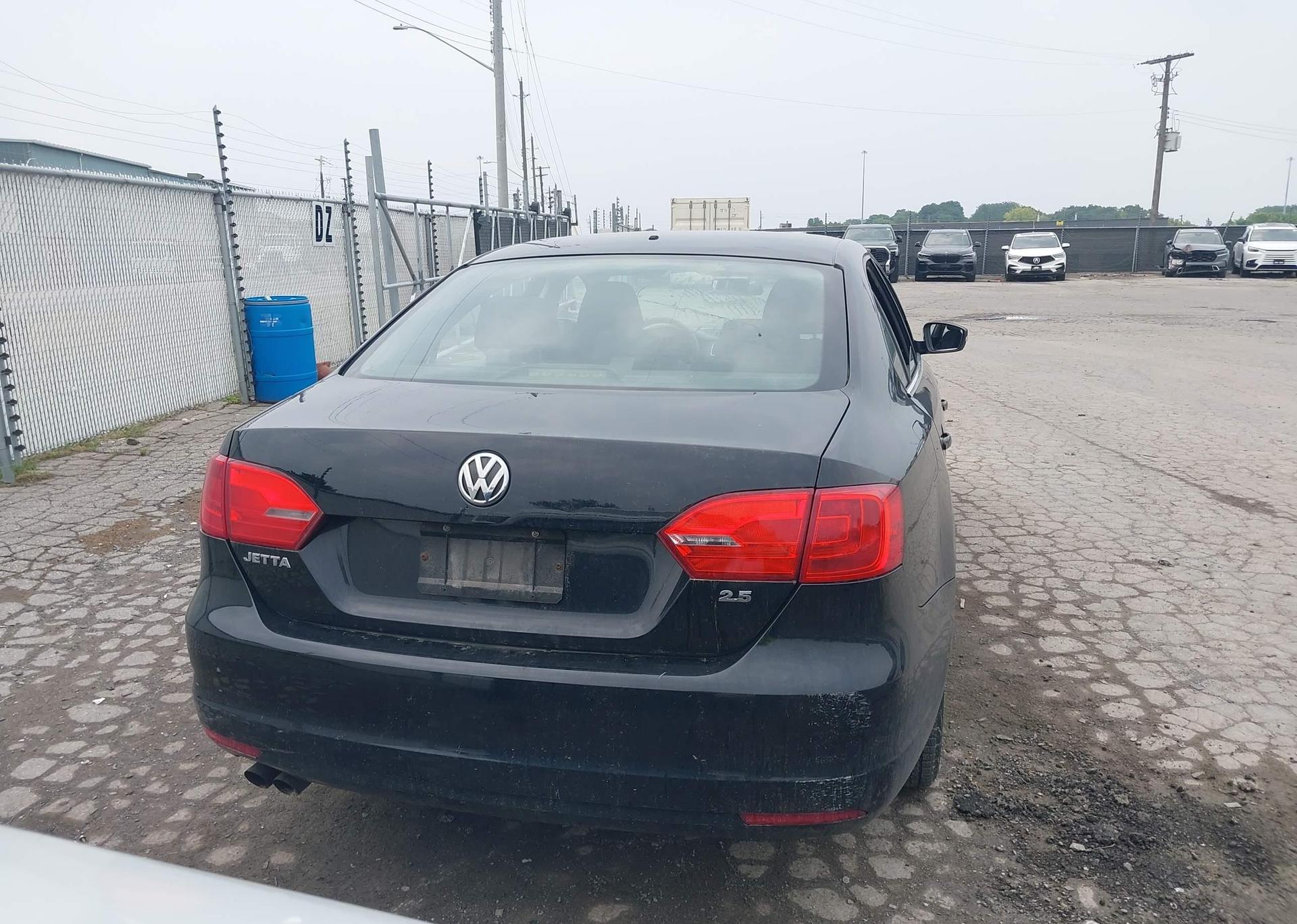 2011 VOLKSWAGEN JETTA SE