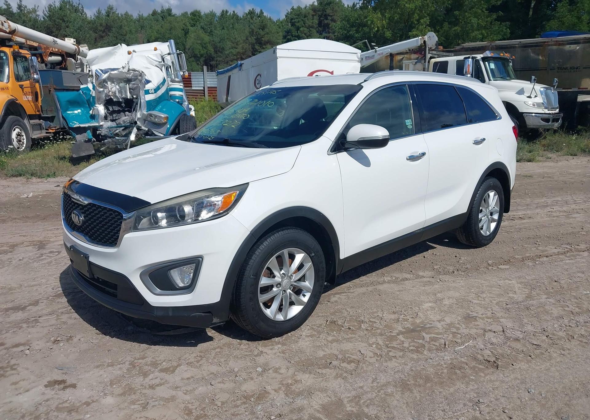 2016 KIA SORENTO LX