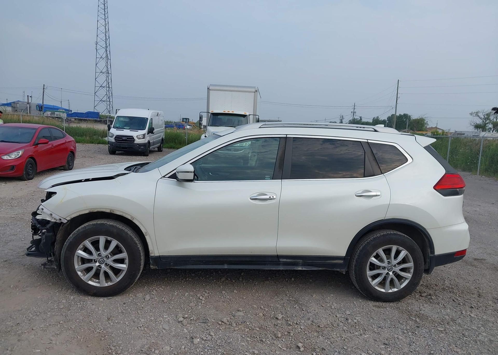 2017 NISSAN ROGUE SV