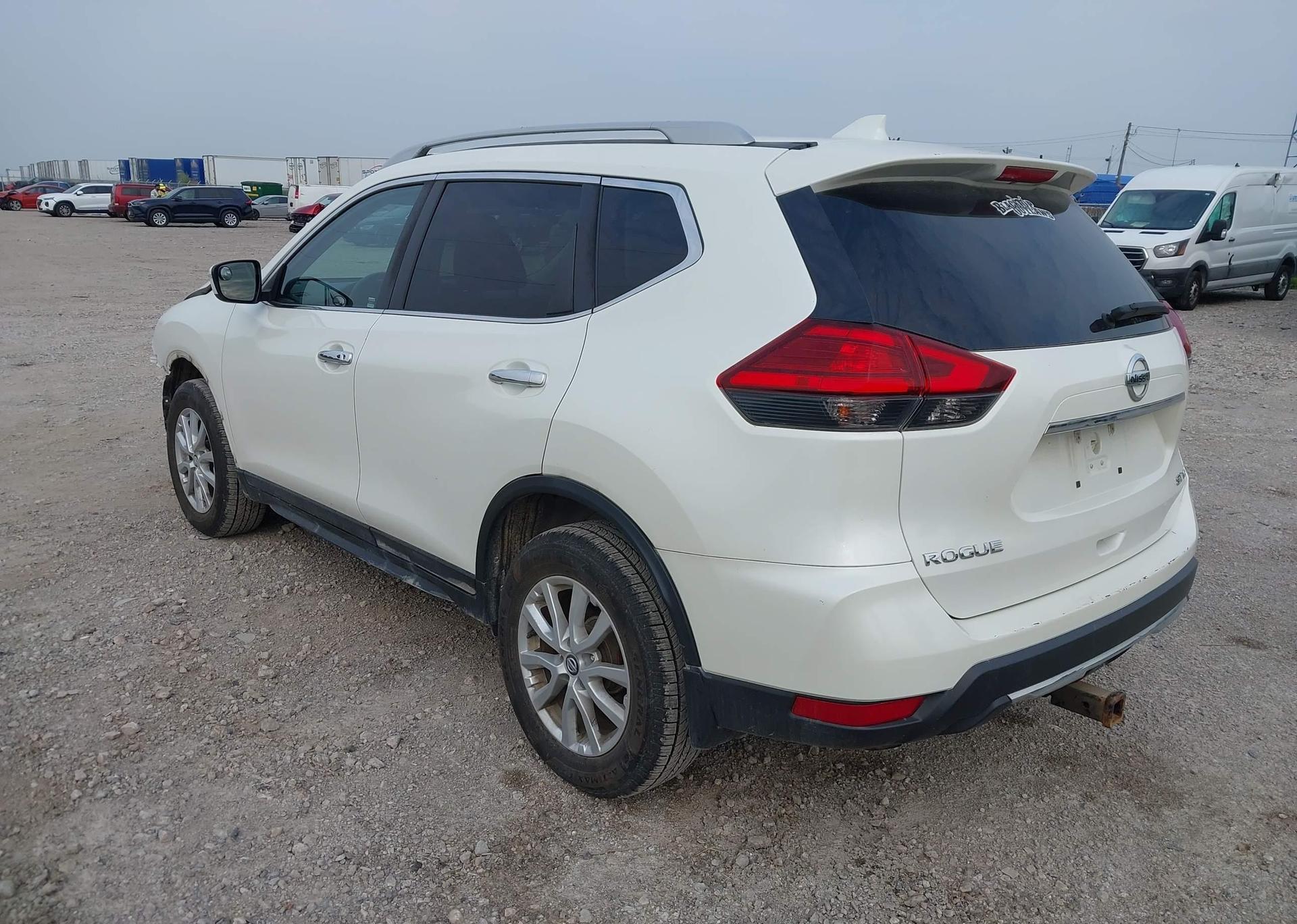 2017 NISSAN ROGUE SV