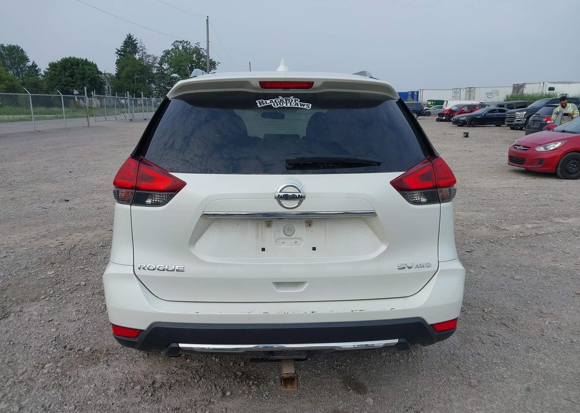 2017 NISSAN ROGUE SV