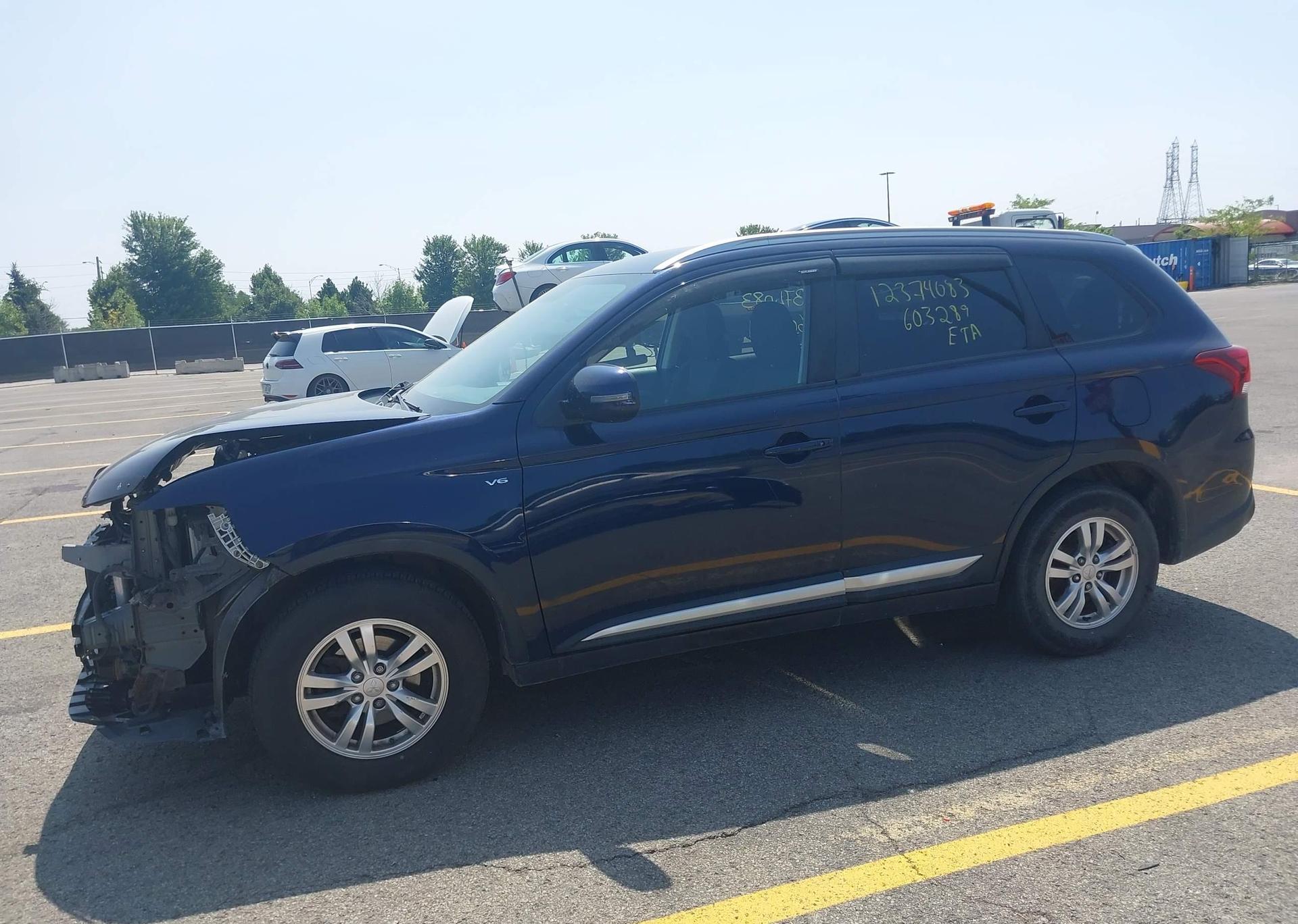 2018 MITSUBISHI OUTLANDER SE