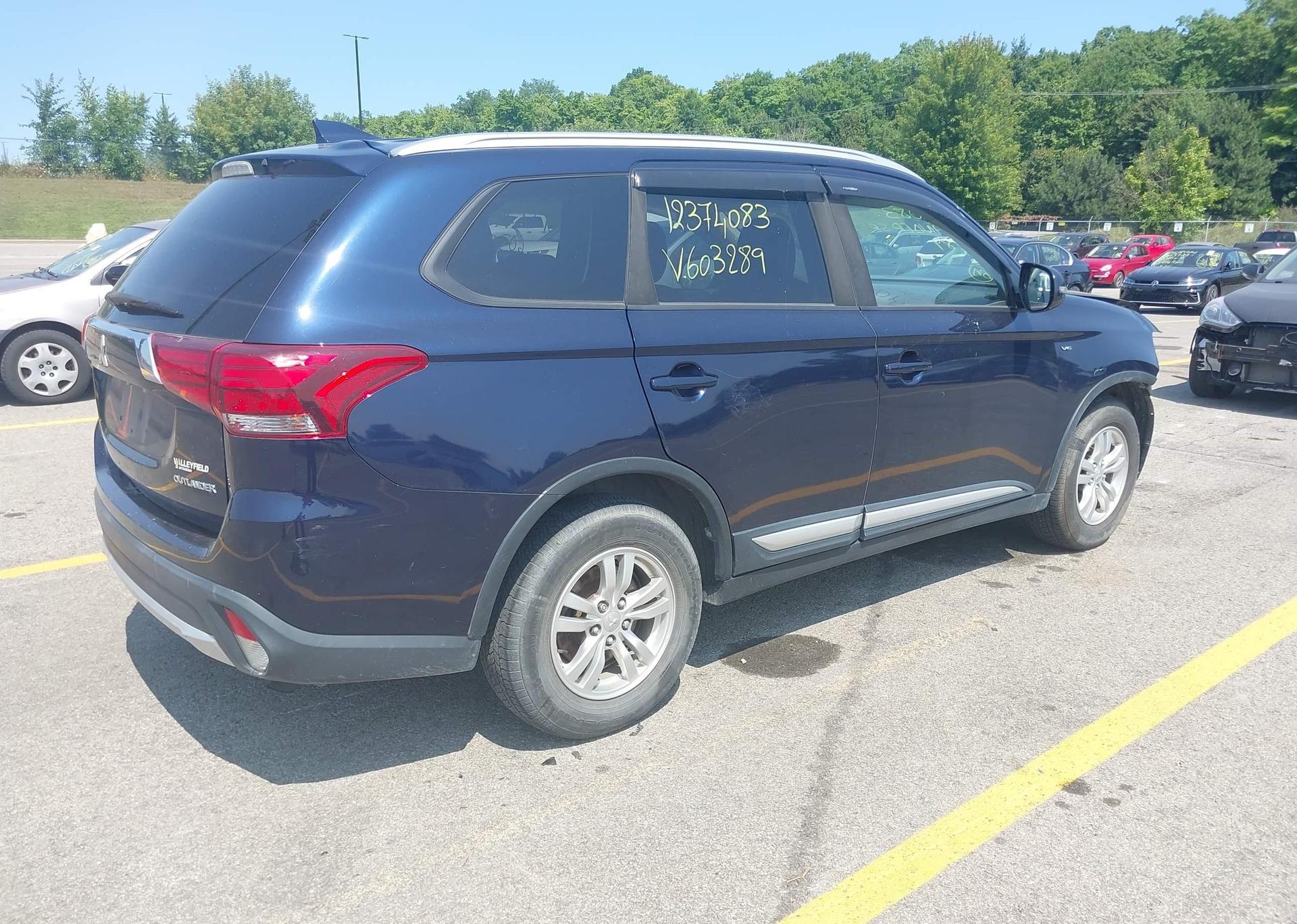 2018 MITSUBISHI OUTLANDER SE