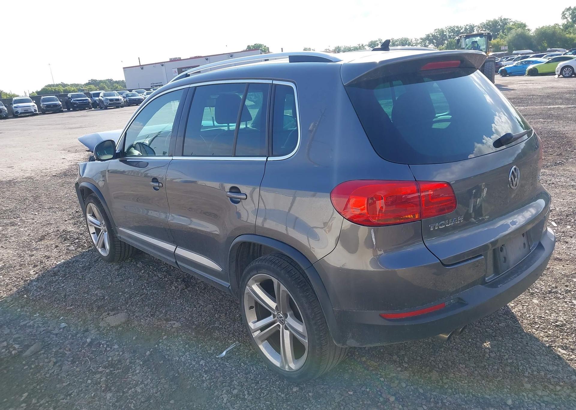 2014 VOLKSWAGEN TIGUAN S