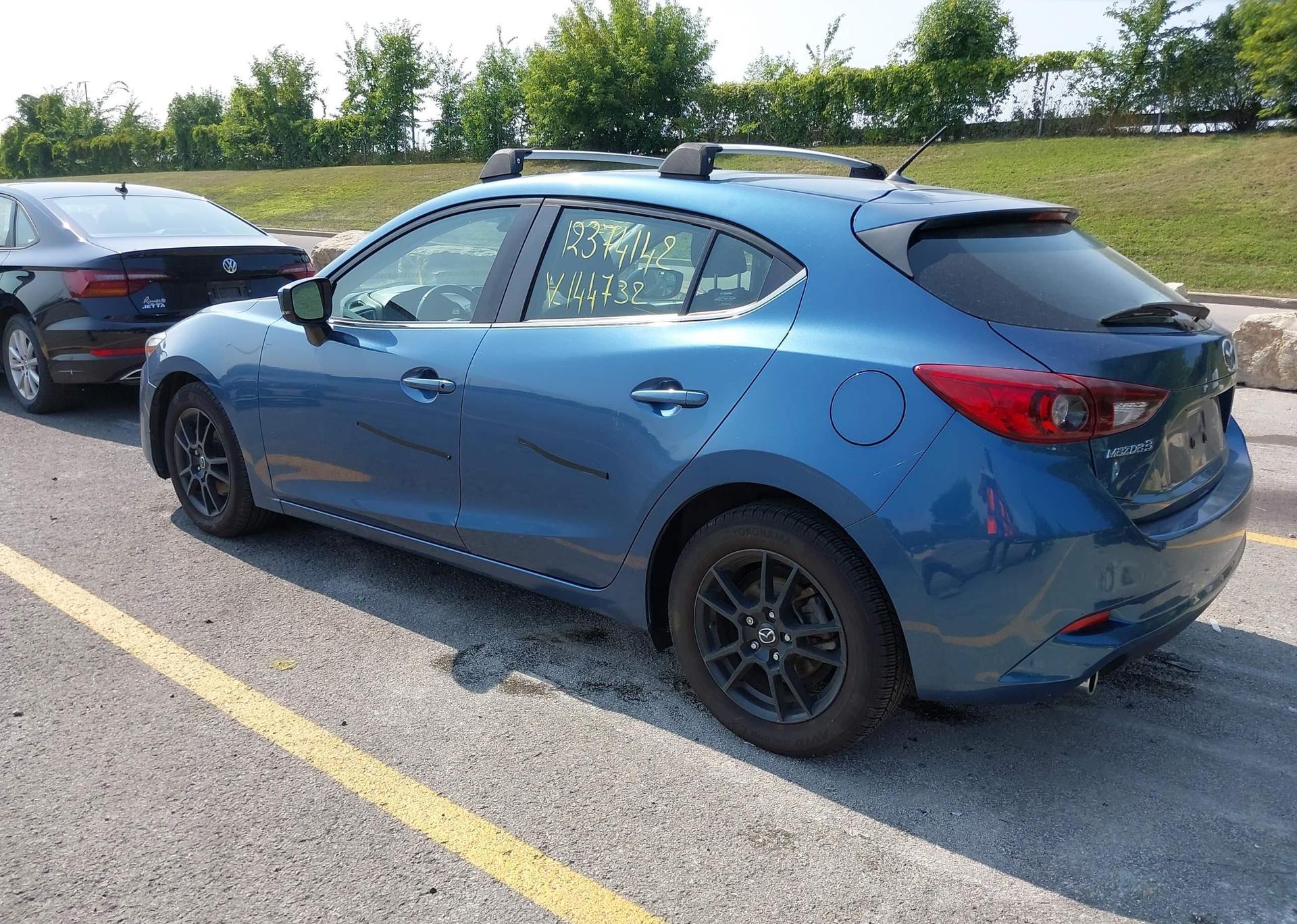 2017 MAZDA MAZDA3