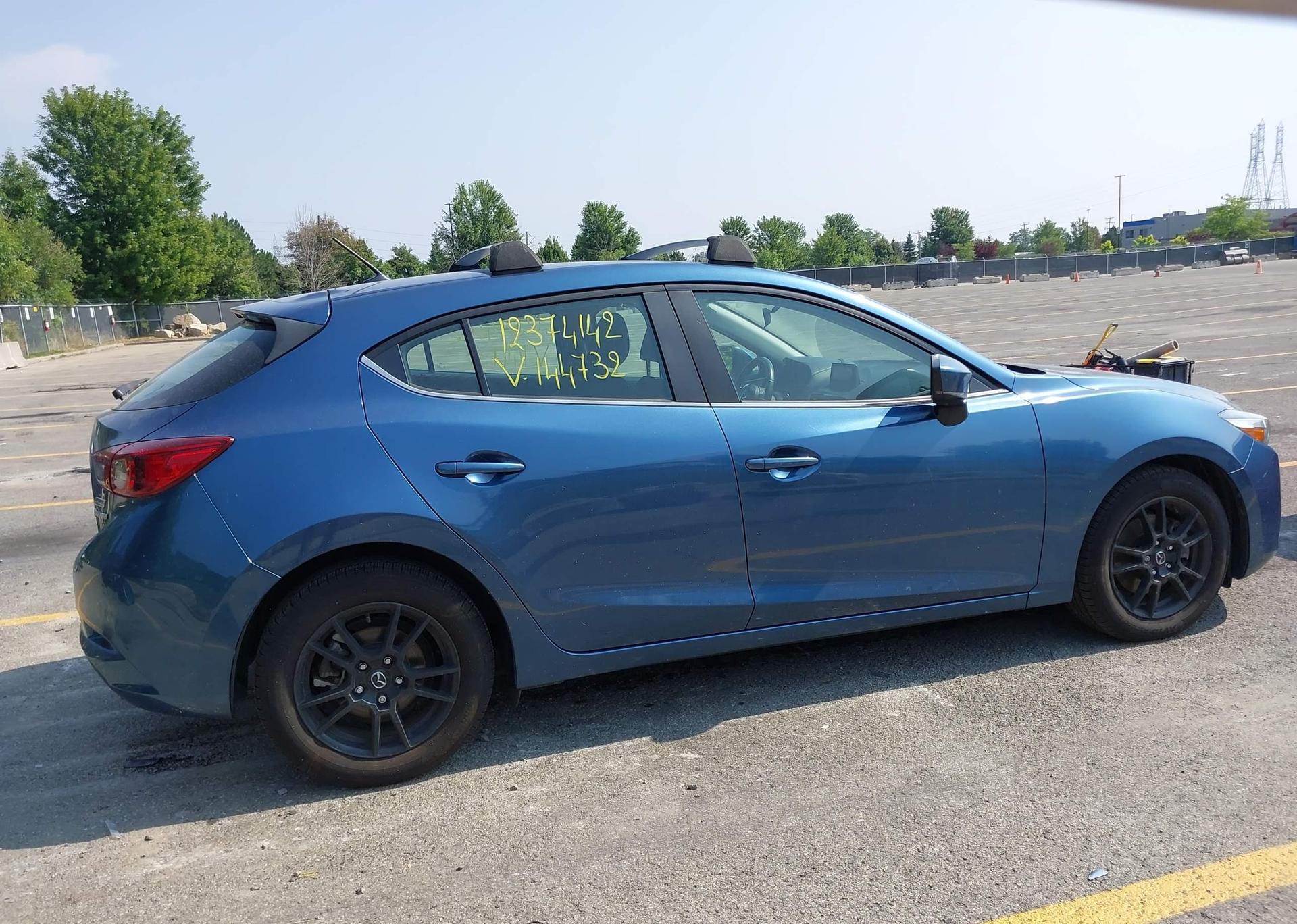 2017 MAZDA MAZDA3