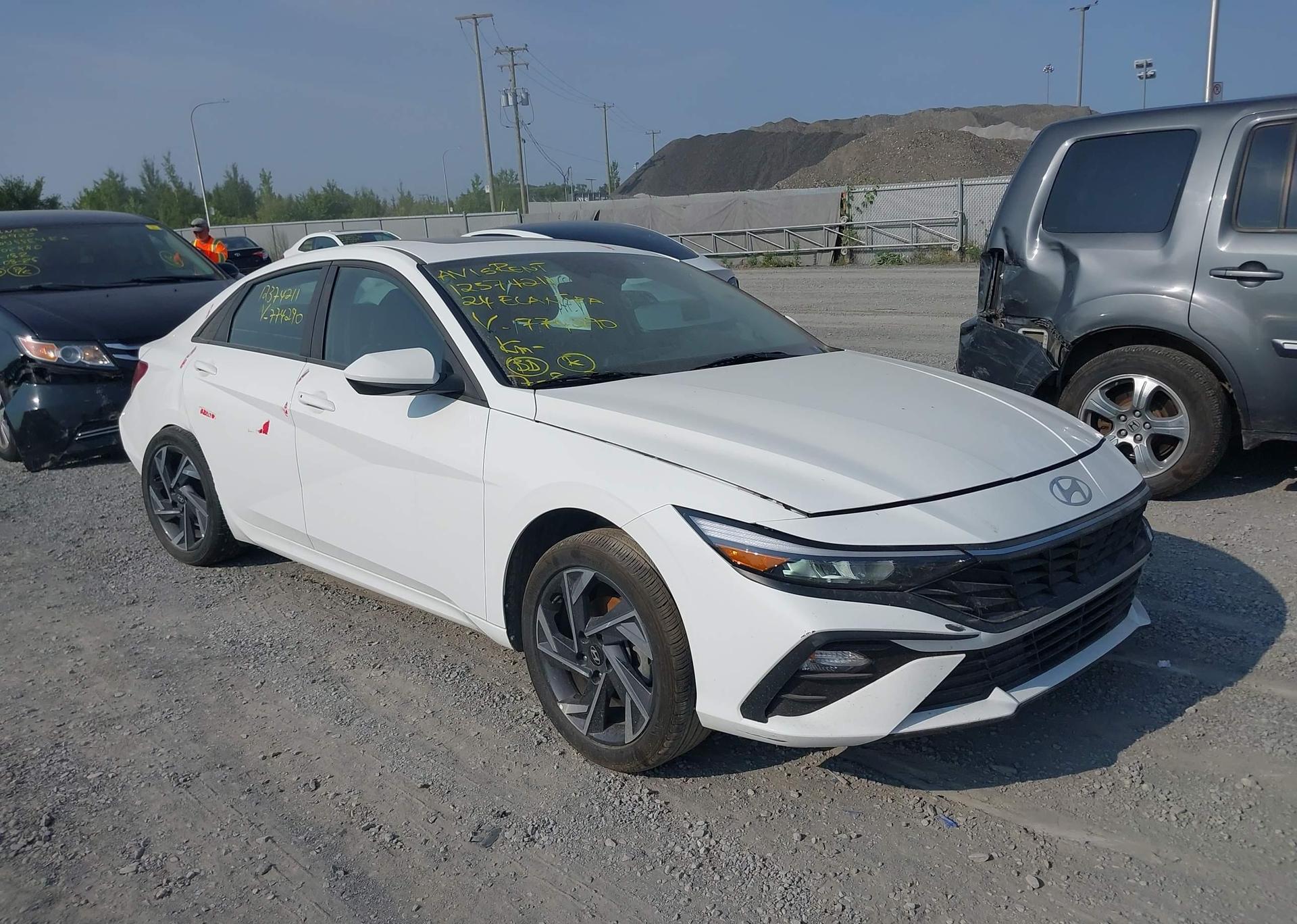 2024 HYUNDAI ELANTRA SEL