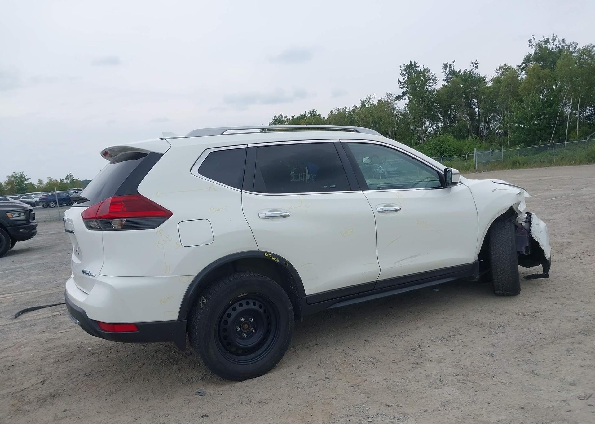 2019 NISSAN ROGUE S