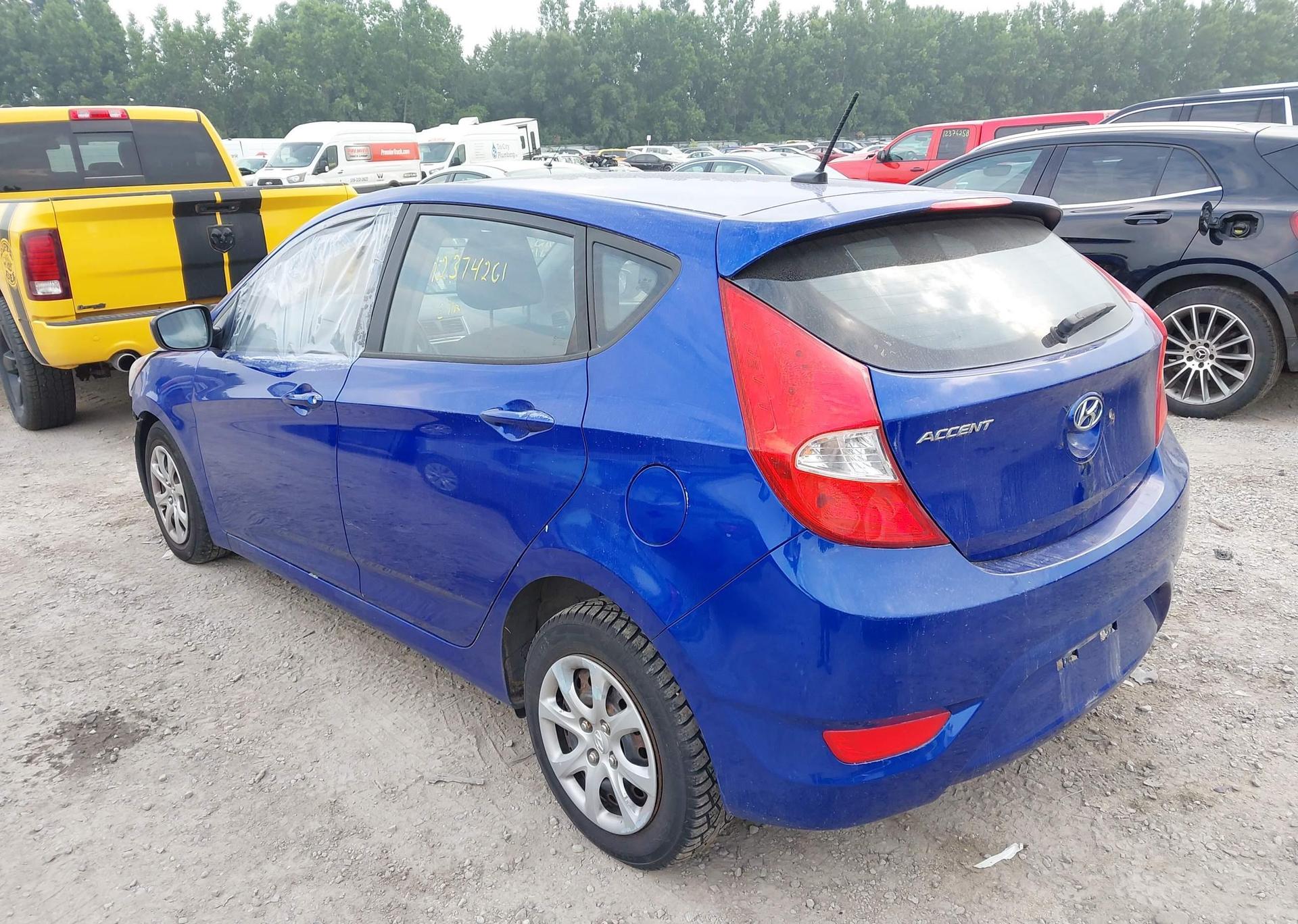 2014 HYUNDAI ACCENT GL