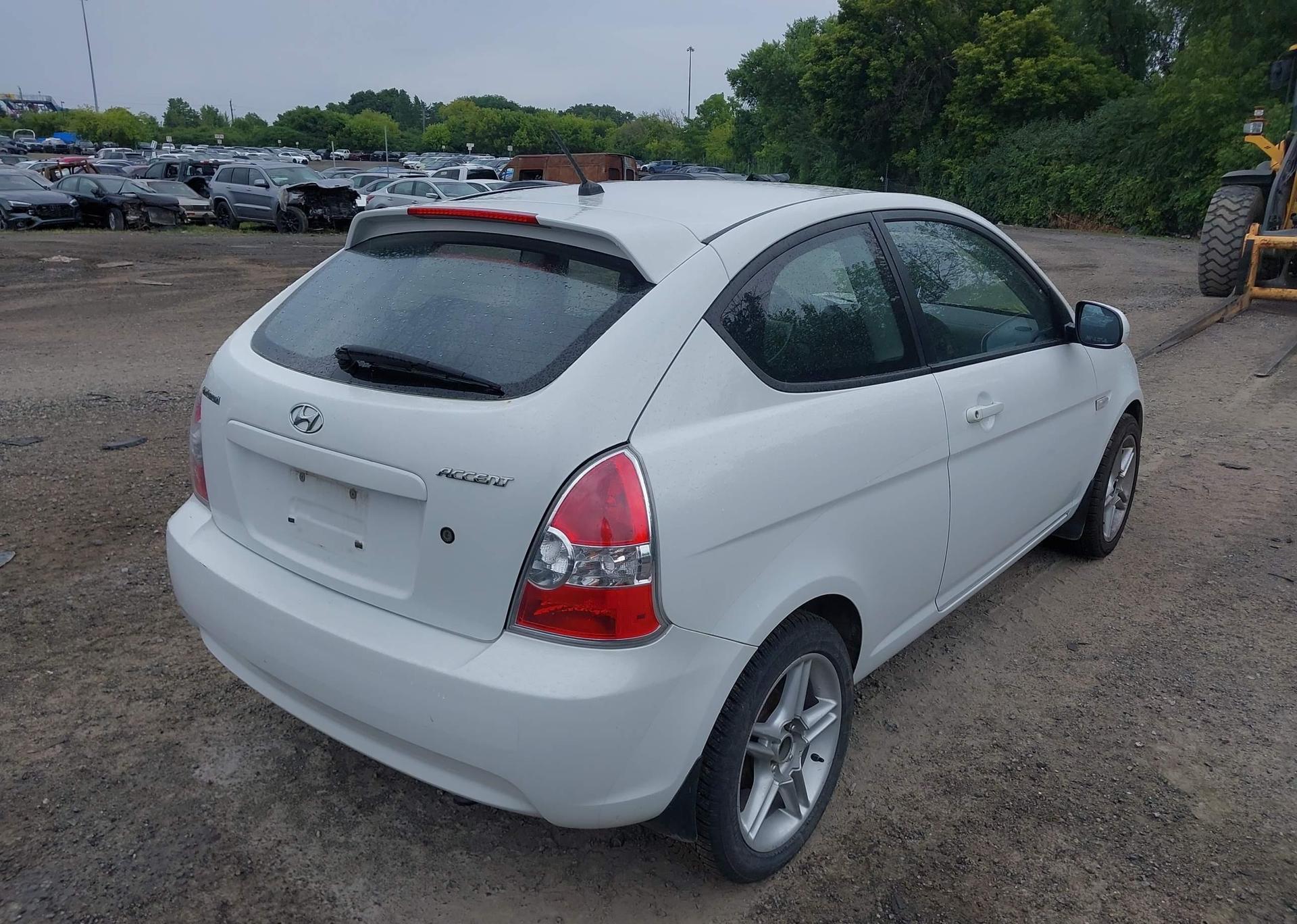 2010 HYUNDAI ACCENT SE