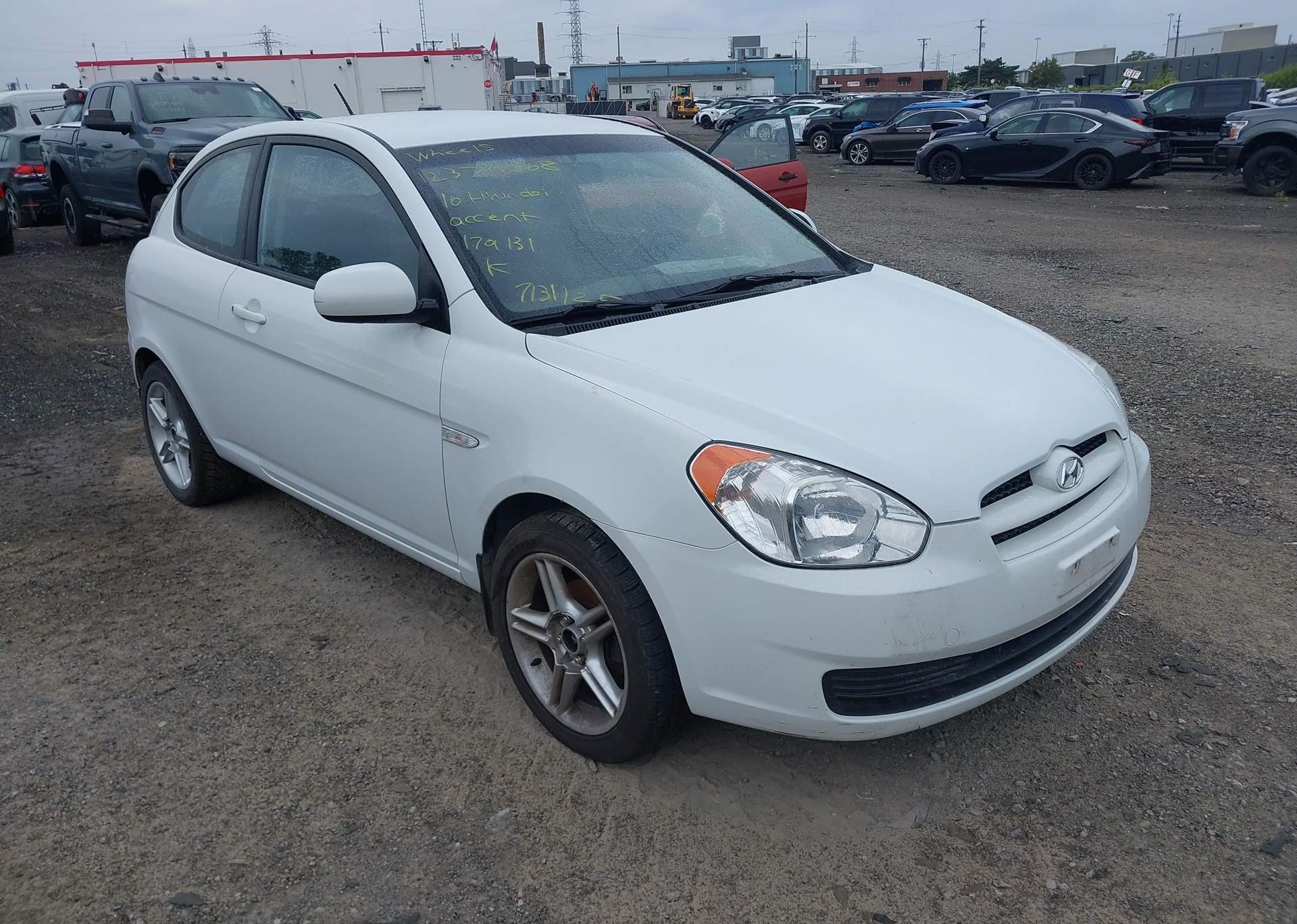 2010 HYUNDAI ACCENT SE