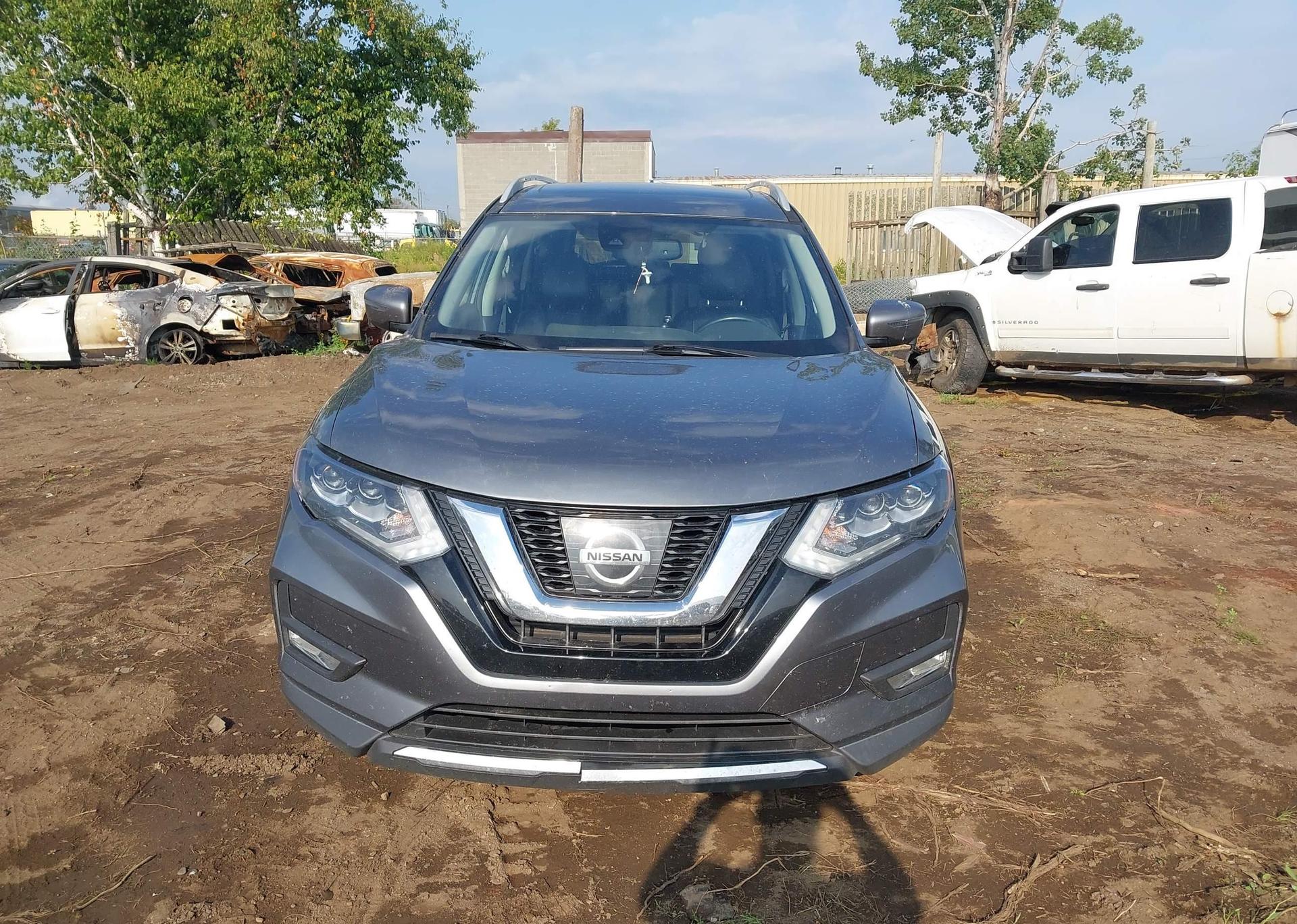 2017 NISSAN ROGUE SV