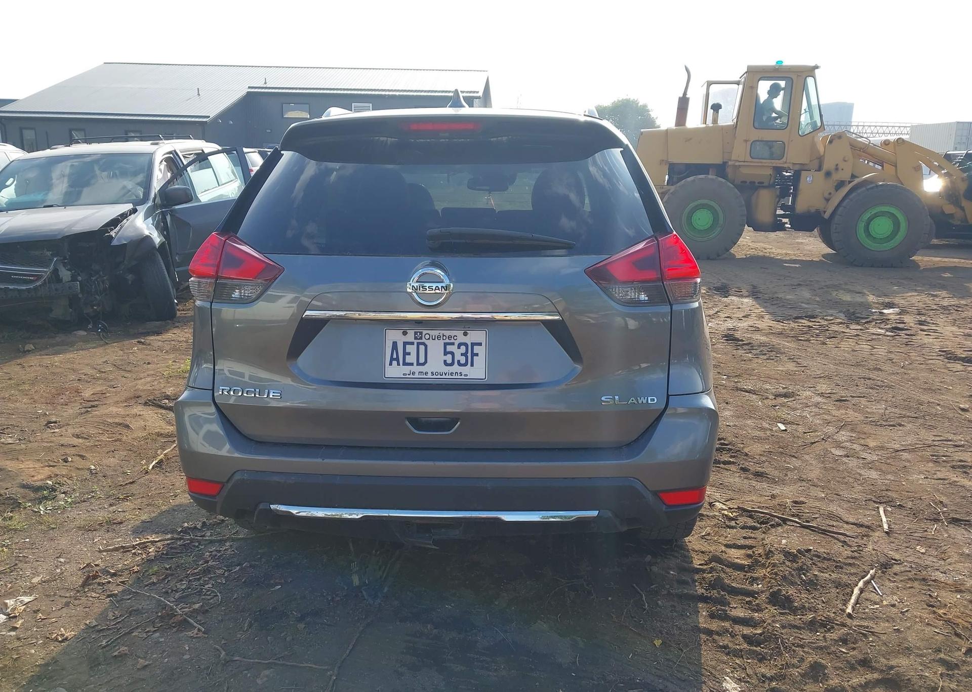 2017 NISSAN ROGUE SV