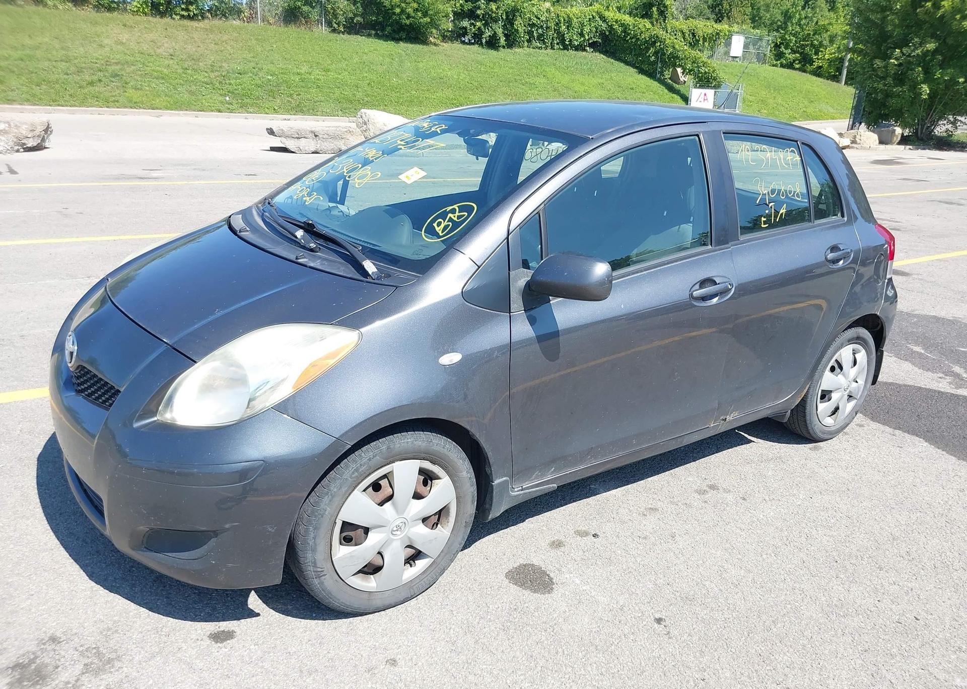 2011 TOYOTA YARIS