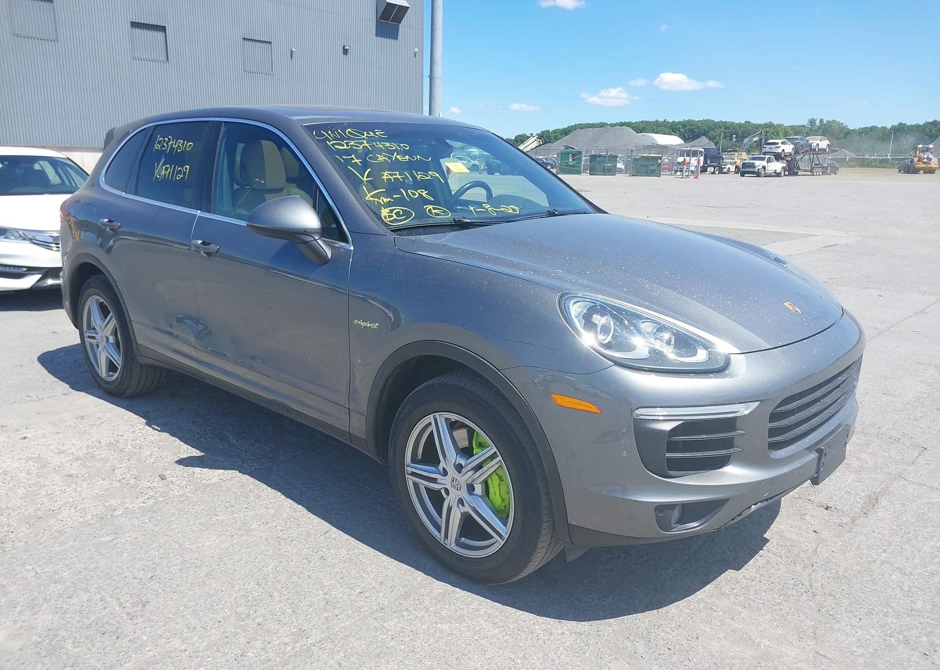 2017 PORSCHE CAYENNE E-HYBRID S