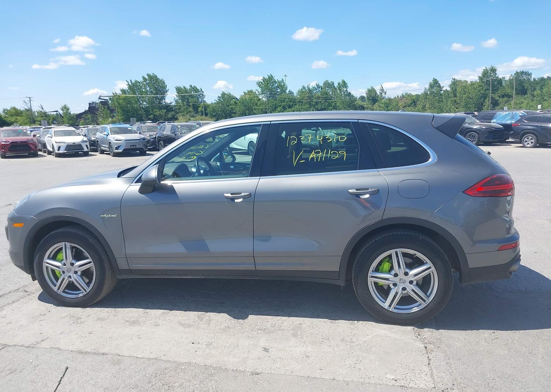 2017 PORSCHE CAYENNE E-HYBRID S