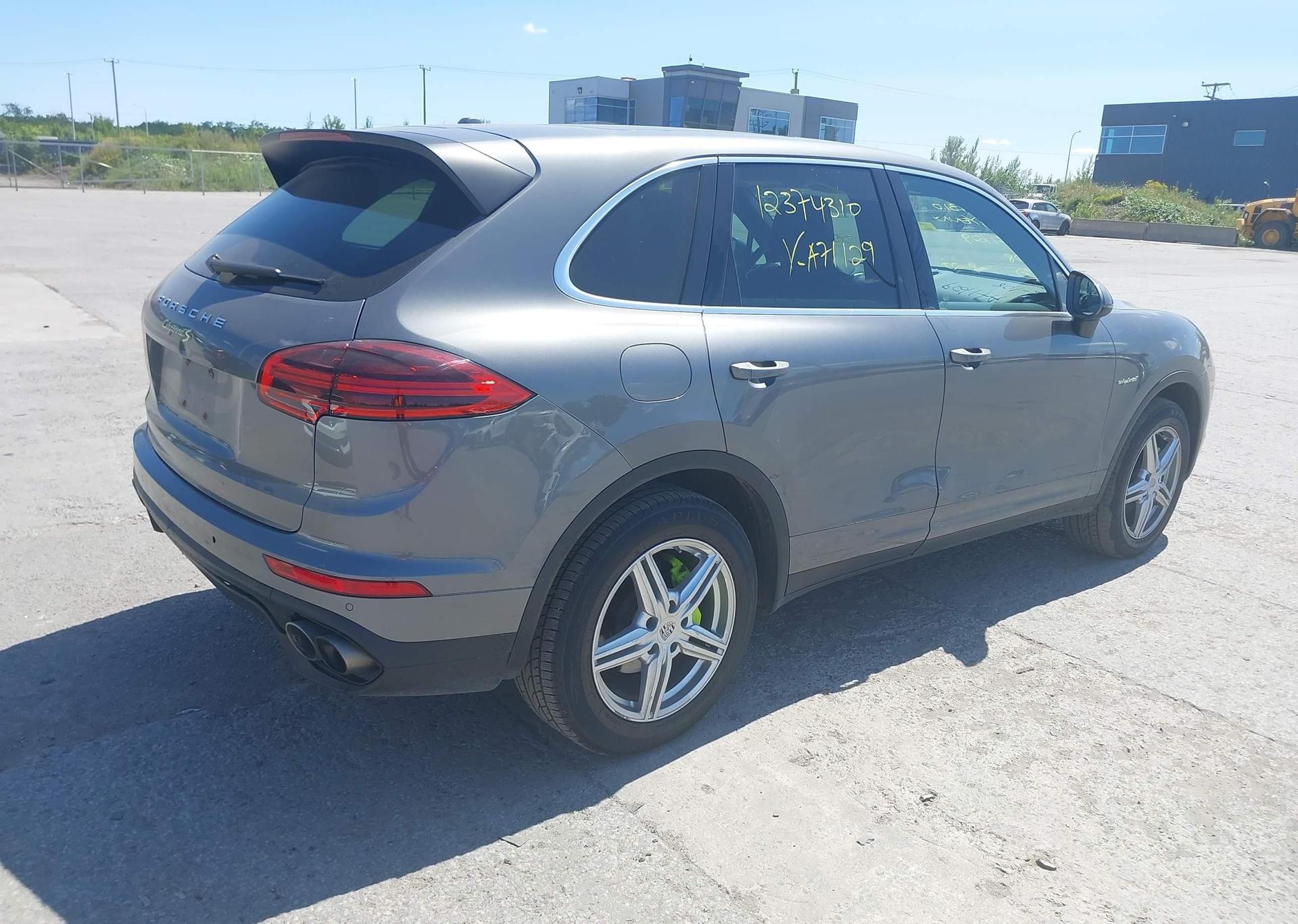 2017 PORSCHE CAYENNE E-HYBRID S