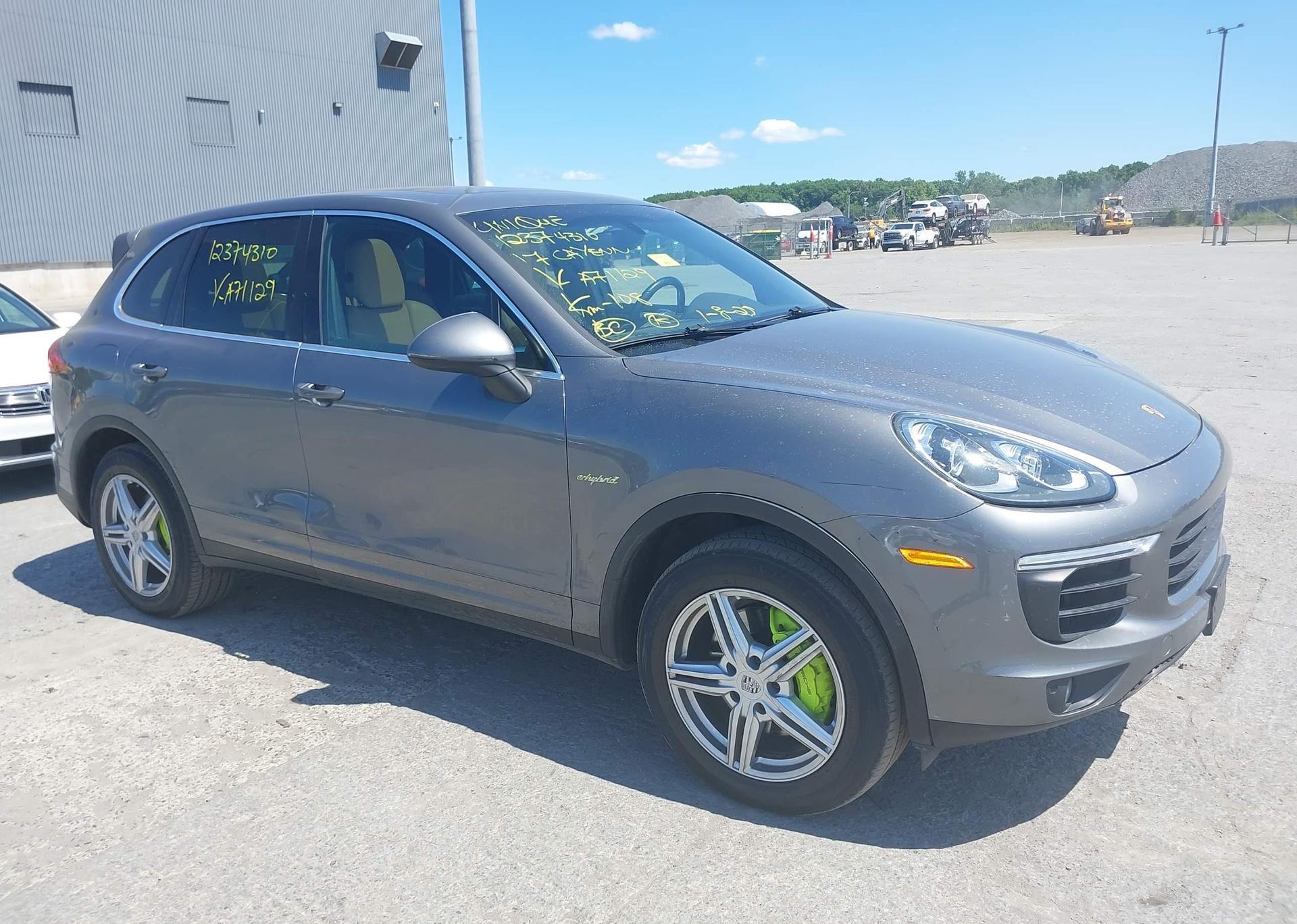 2017 PORSCHE CAYENNE E-HYBRID S