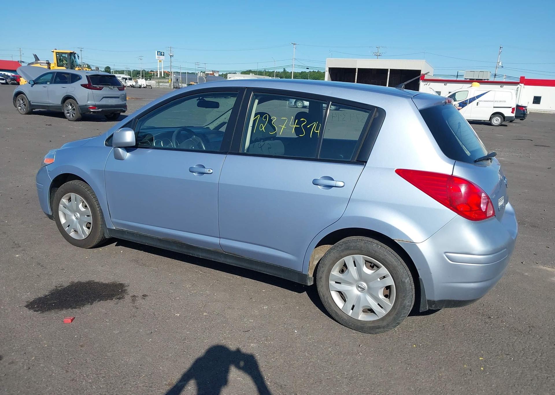 2010 NISSAN VERSA S