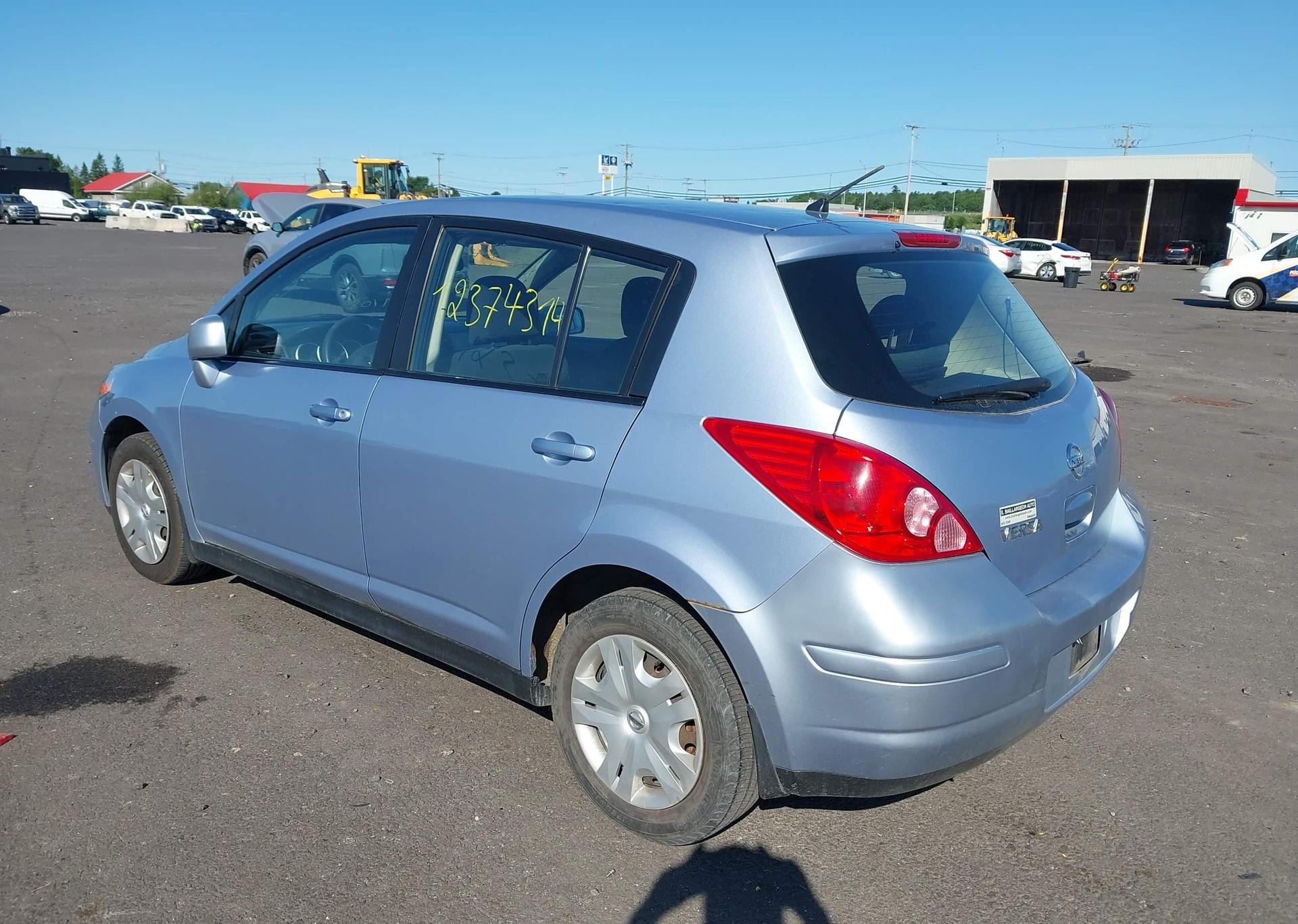 2010 NISSAN VERSA S