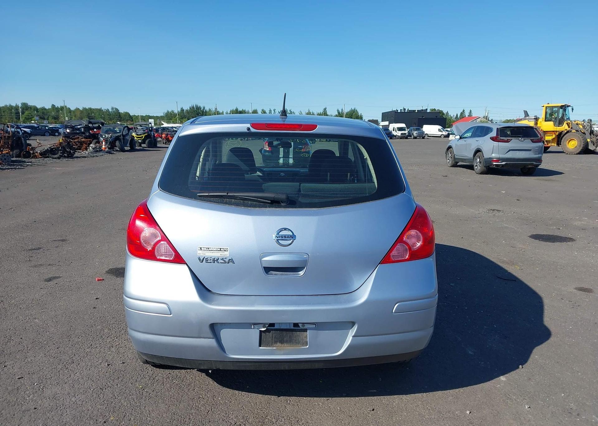 2010 NISSAN VERSA S