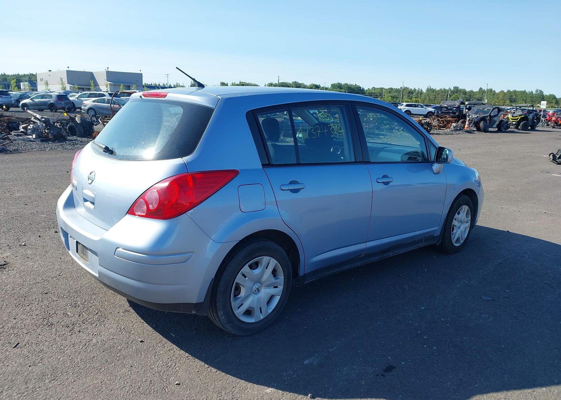 2010 NISSAN VERSA S