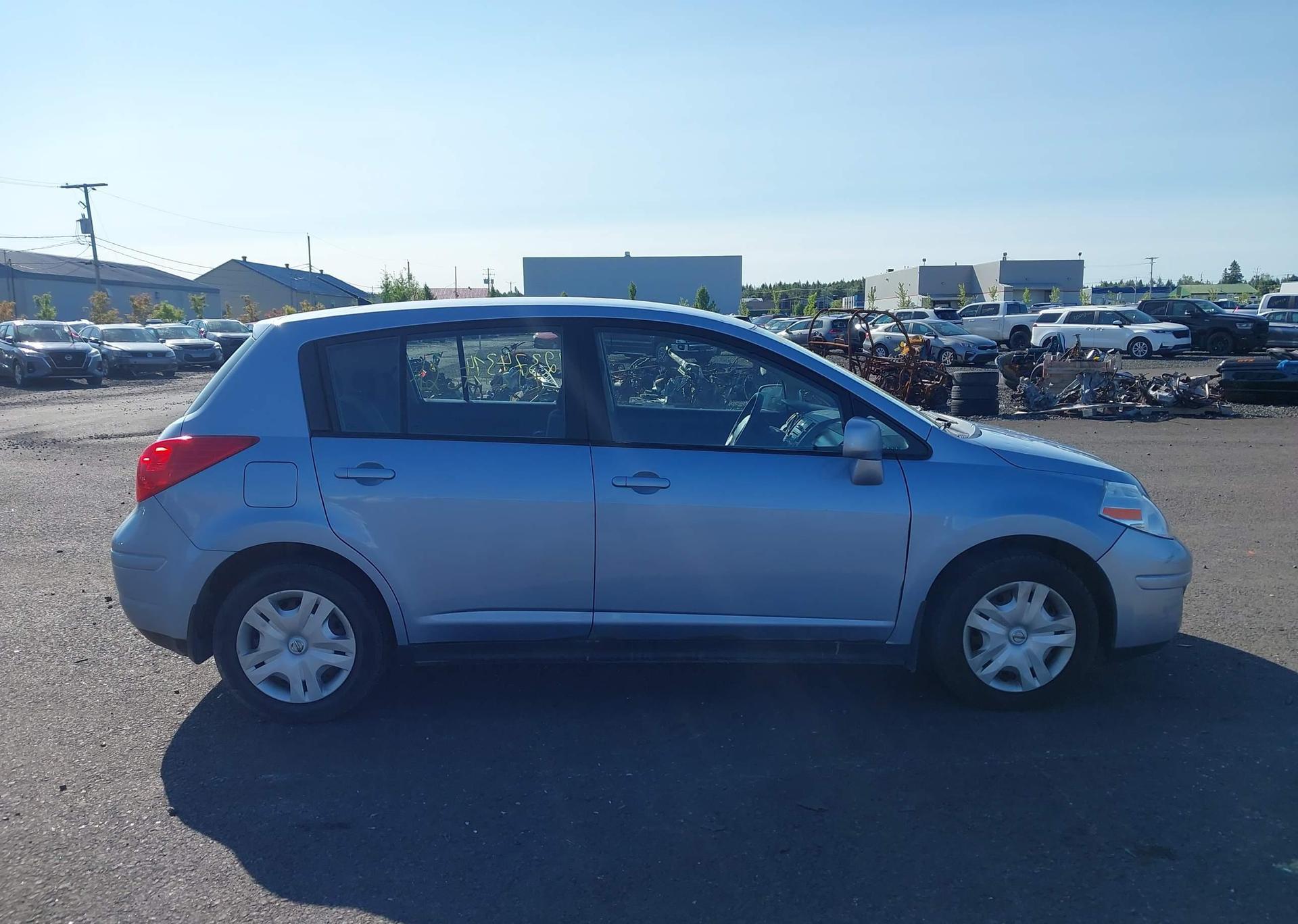 2010 NISSAN VERSA S