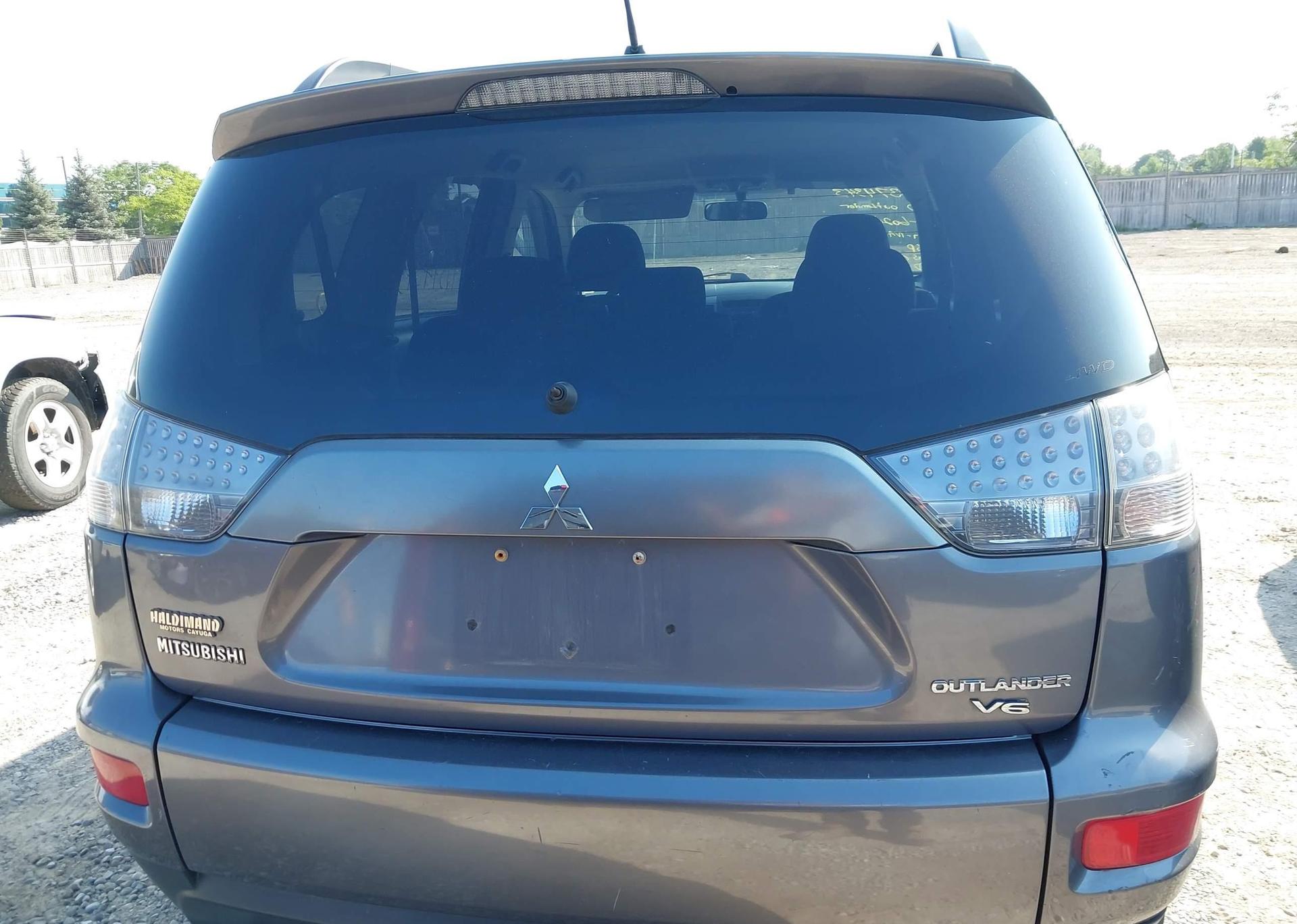 2010 MITSUBISHI OUTLANDER XLS