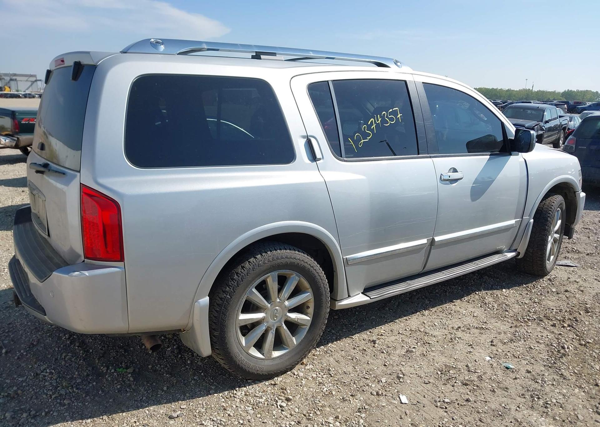 2010 INFINITI QX56