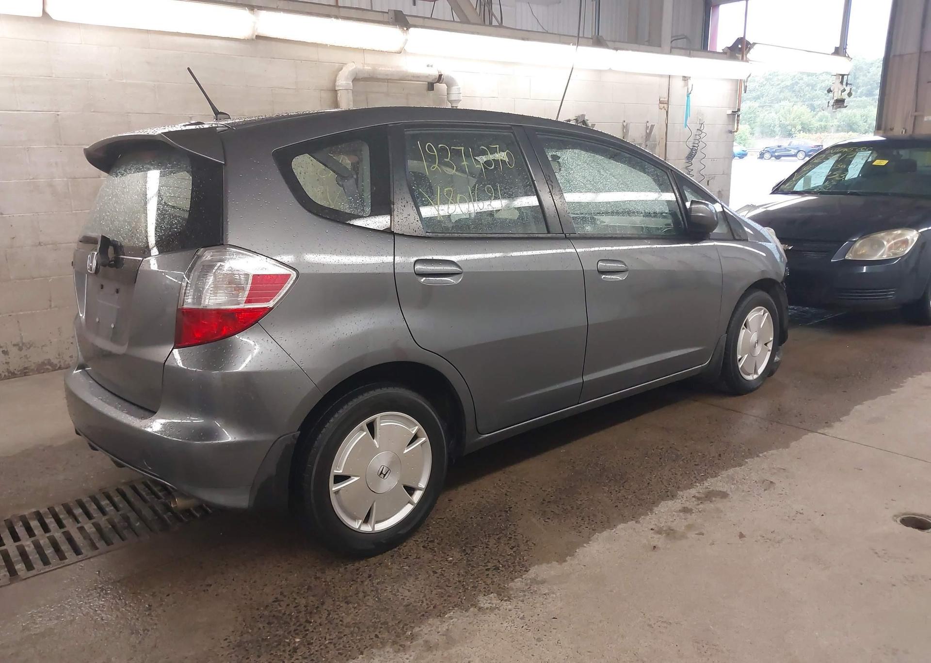2011 HONDA FIT SPORT